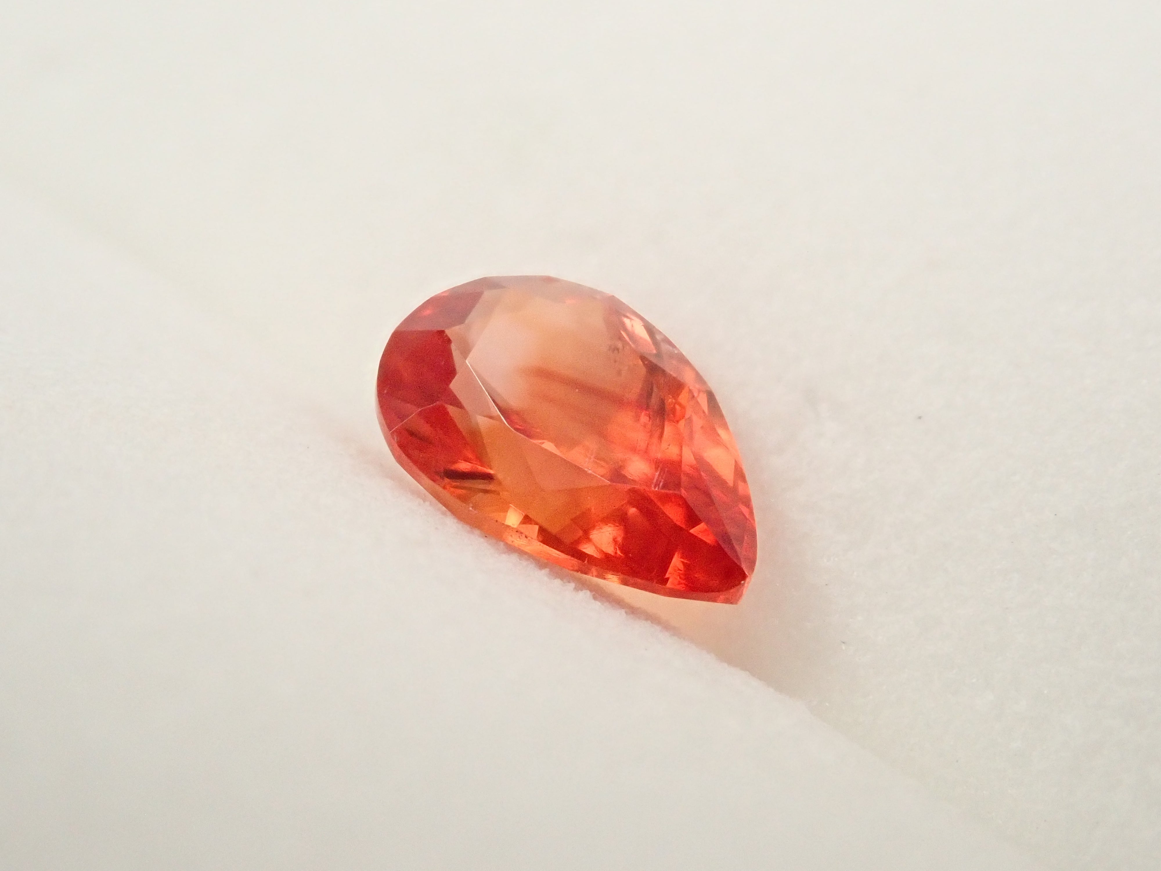 【12562016掲載】南アフリカ産南アフリカ産ロードクロサイト 0.749ctルース