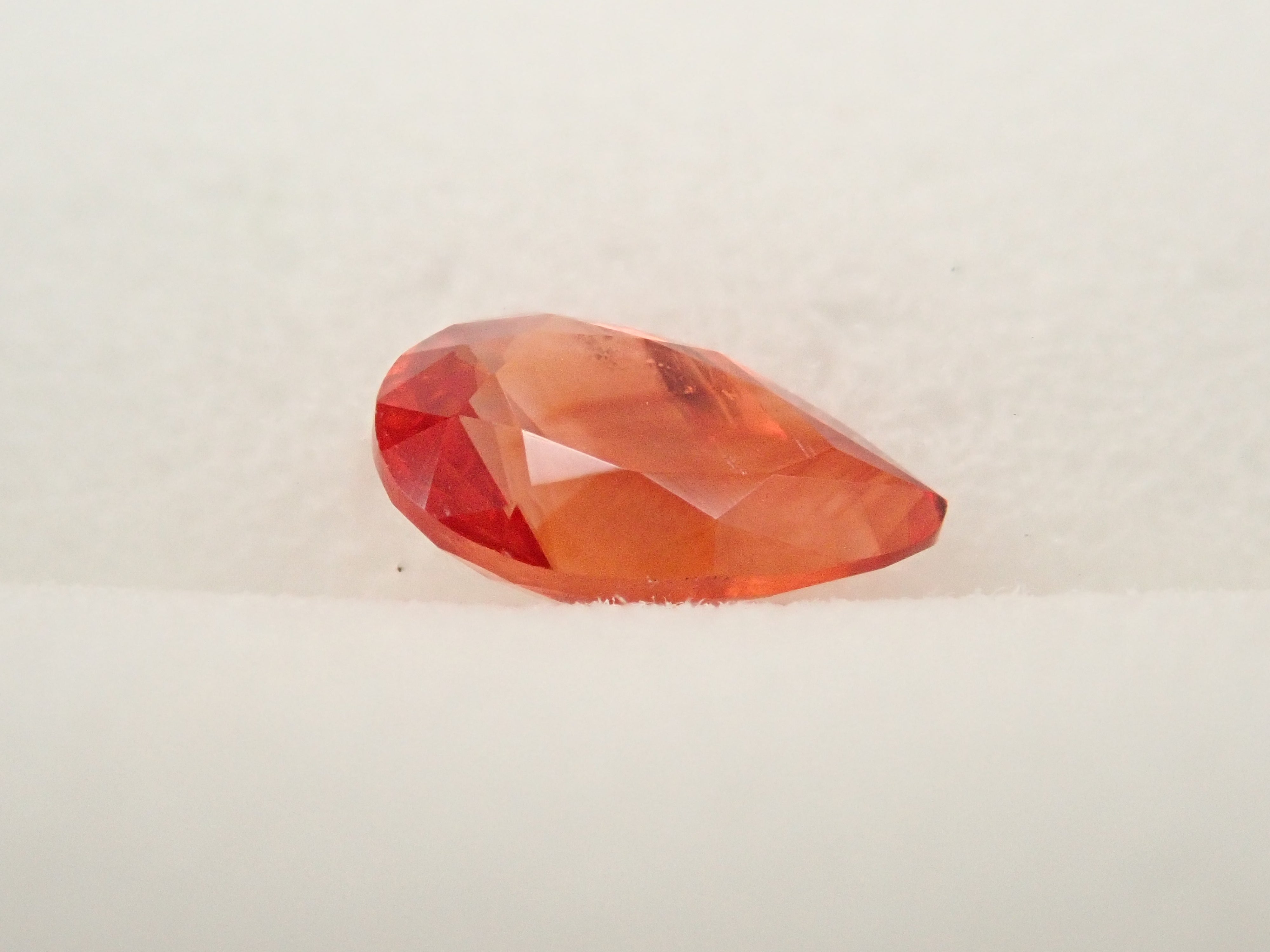 【12562016掲載】南アフリカ産南アフリカ産ロードクロサイト 0.749ctルース