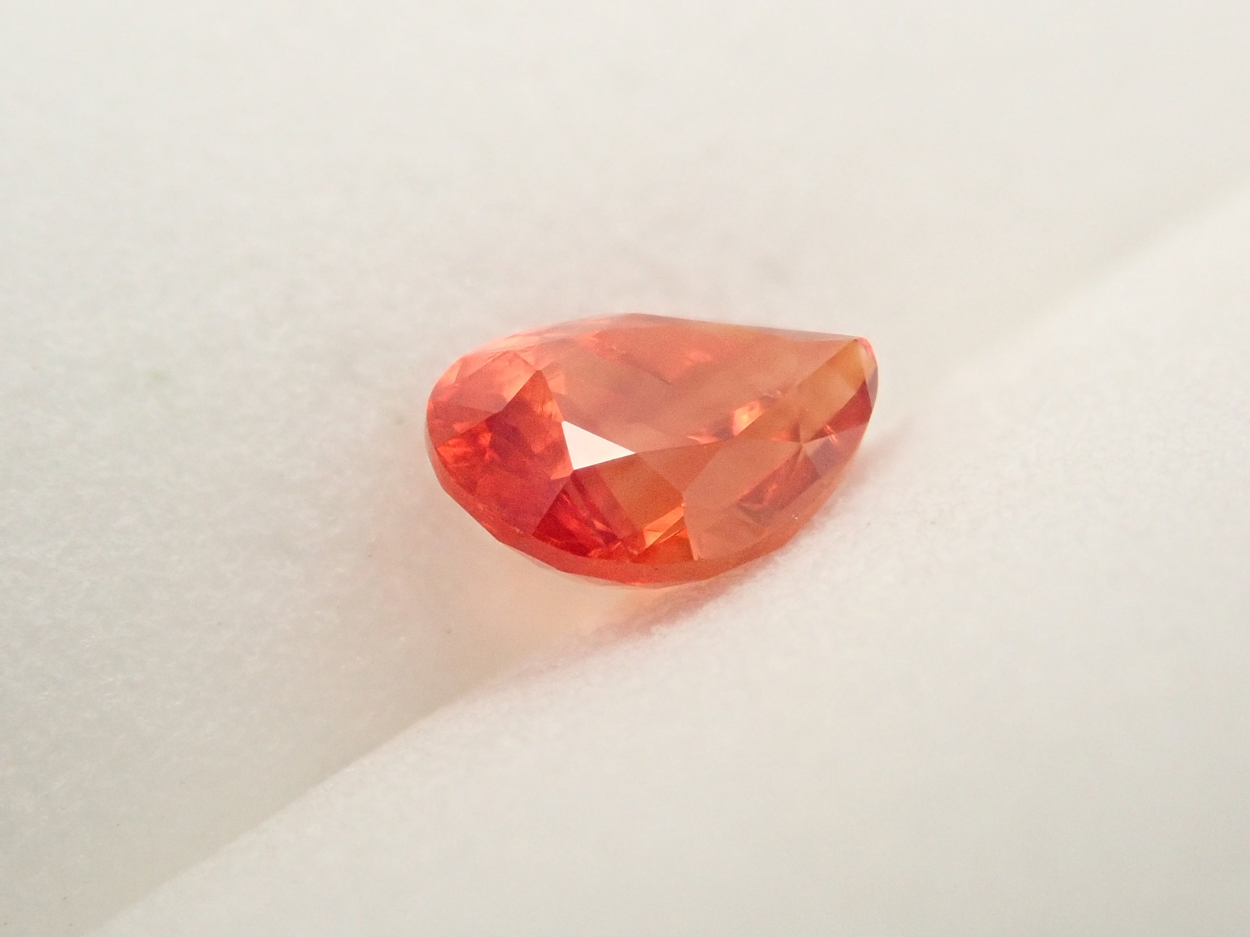 【12562016掲載】南アフリカ産南アフリカ産ロードクロサイト 0.749ctルース