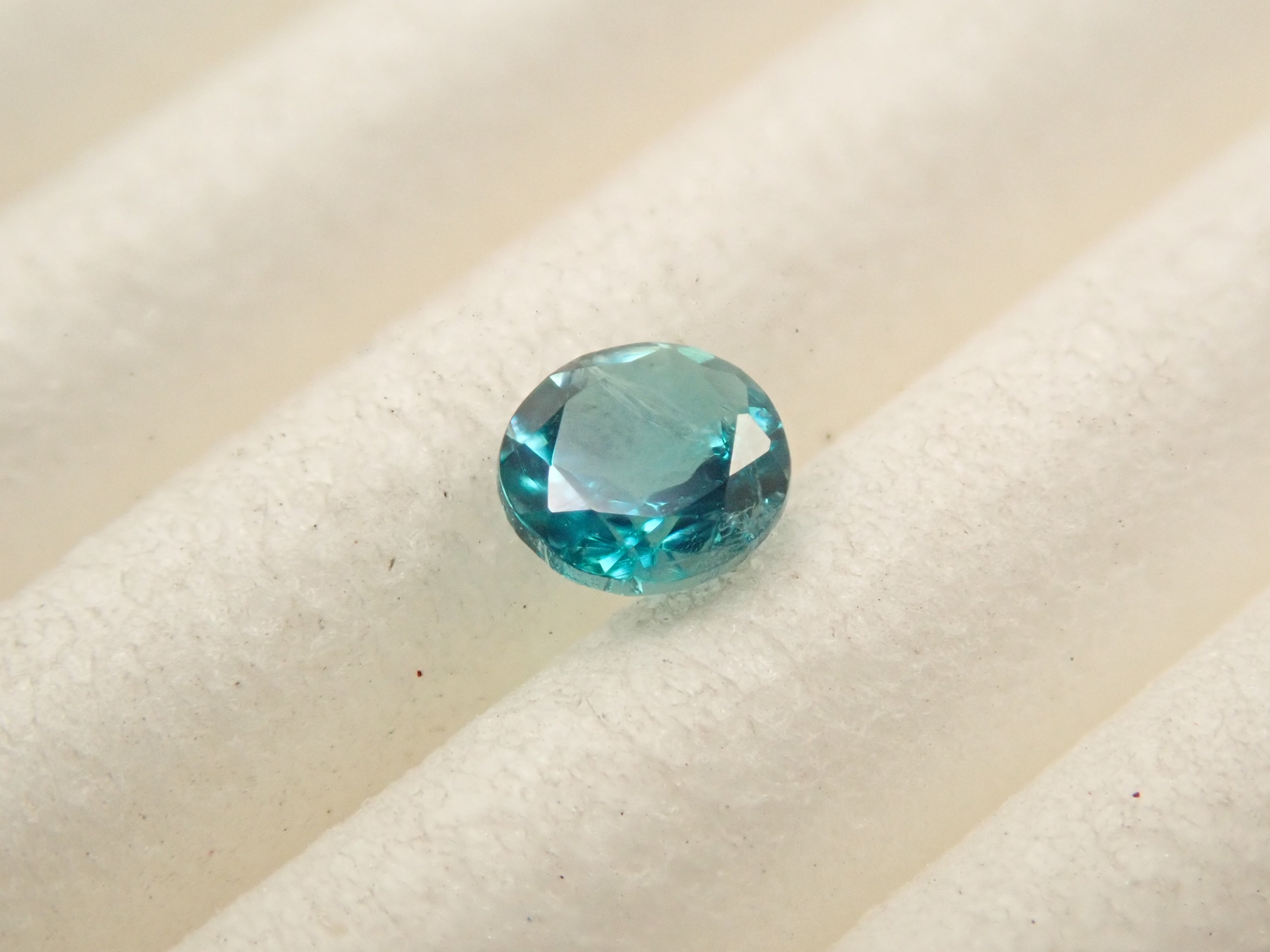 マダガスカル産グランディディエライト 0.108ctルース