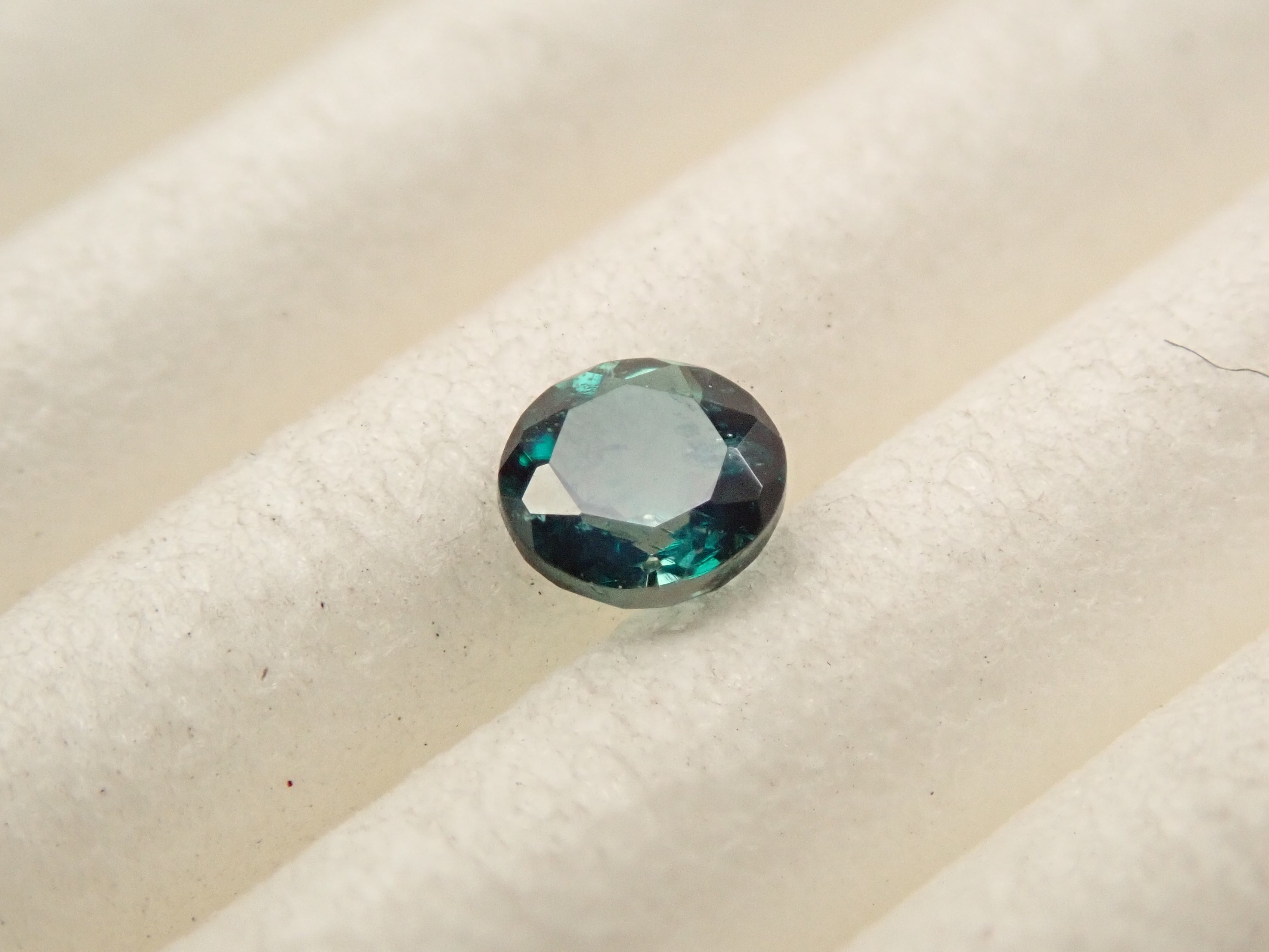 マダガスカル産グランディディエライト 0.109ctルース