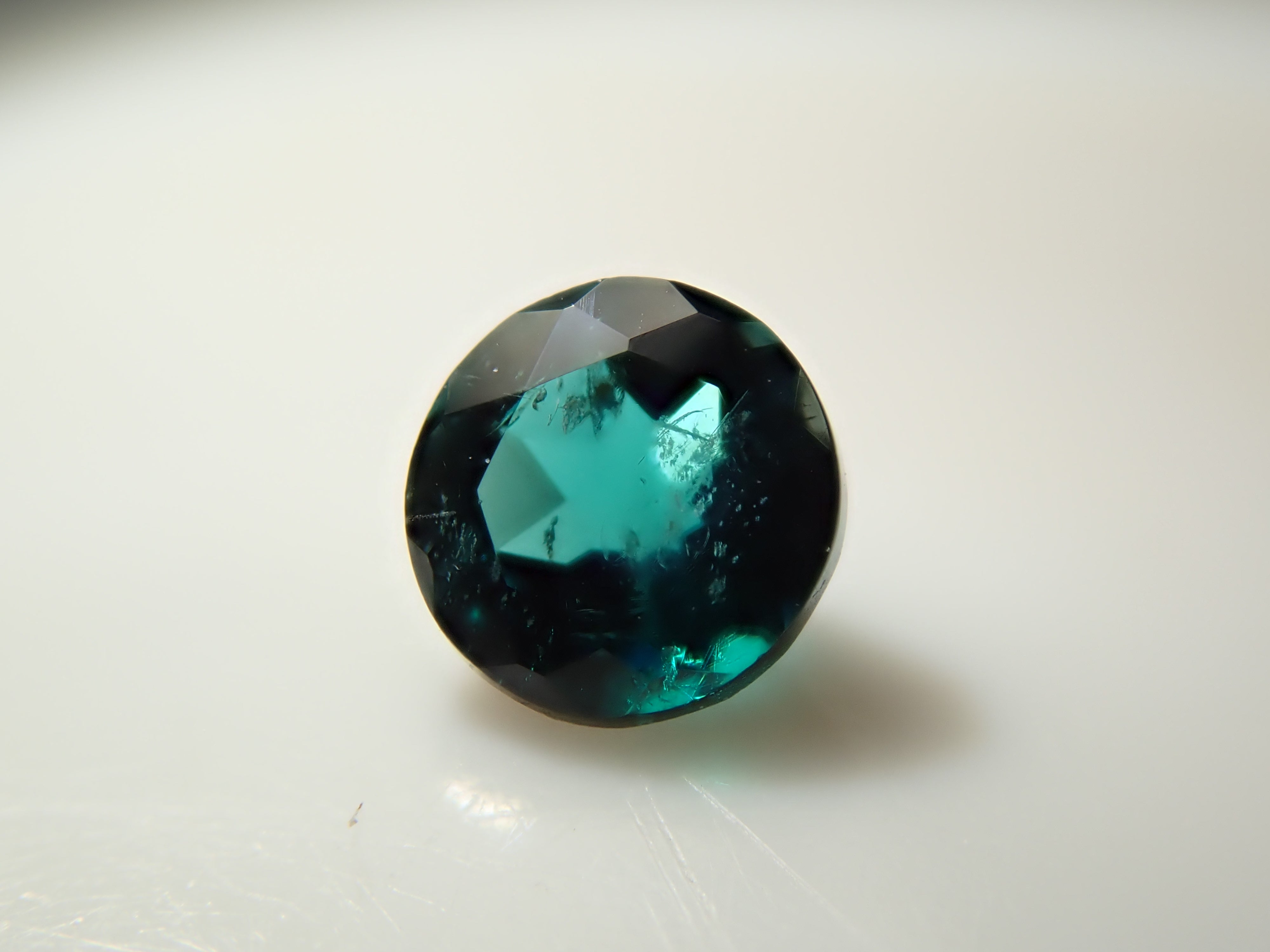 マダガスカル産グランディディエライト 0.109ctルース