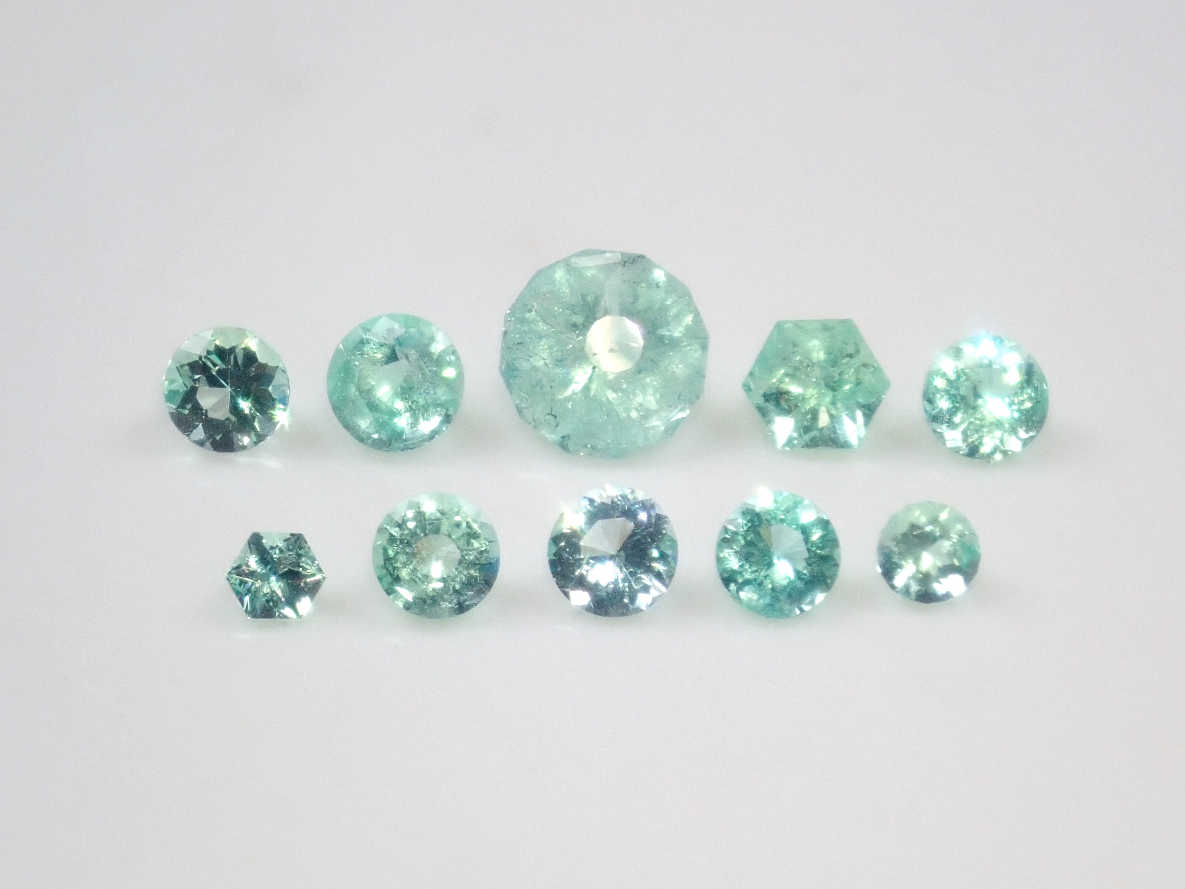 《Limited to 20 Stones》Emerald Gacha: Win a 2.2ct Columbia Emerald Koshu-Kiseki Cut (normally 79,800 yen) or an Emerald Cat's Eye! 《Multiple Purchase Discount Available》