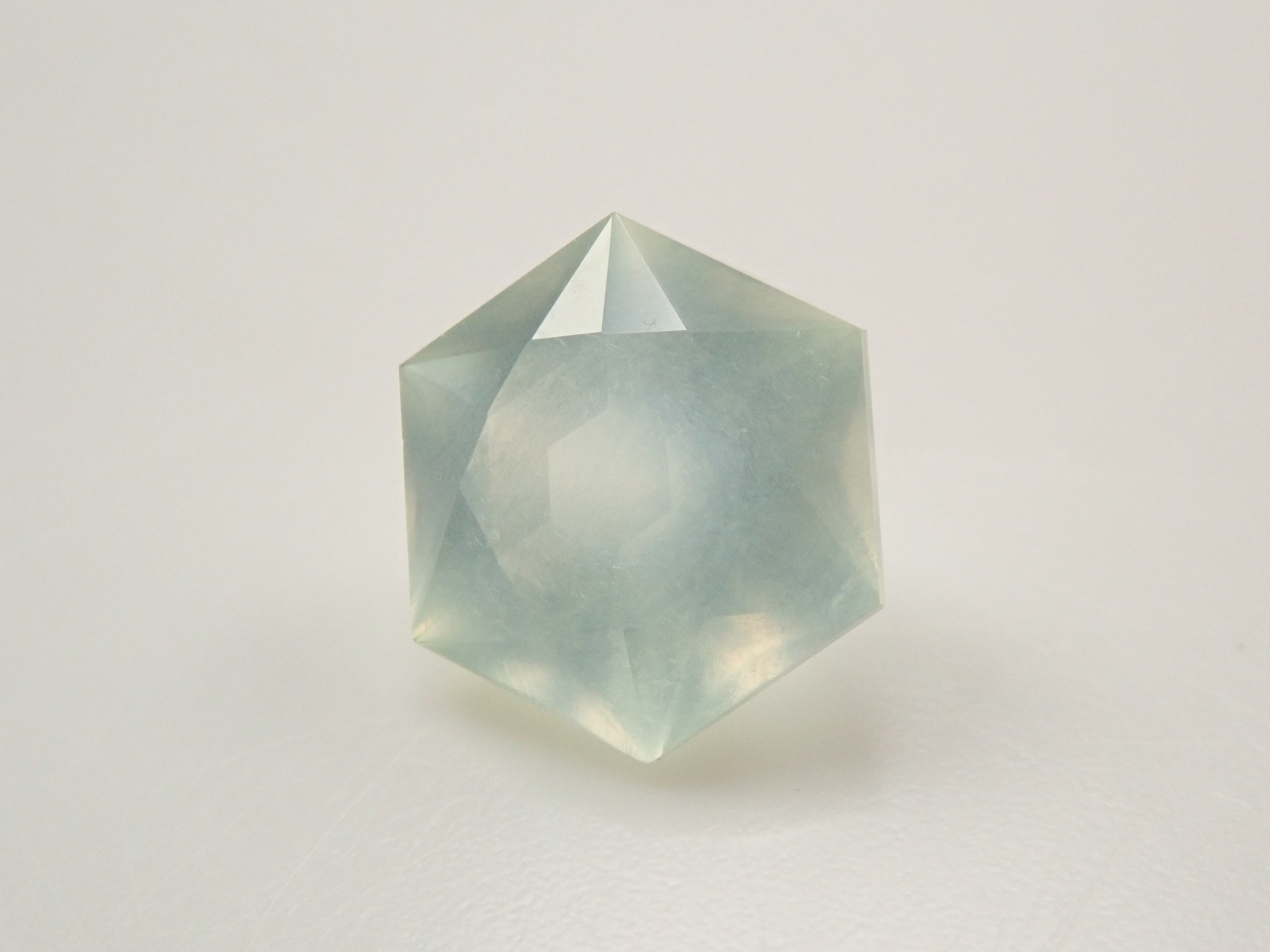 【12559025掲載】オーストラリア産プレーナイト 0.908ctルース