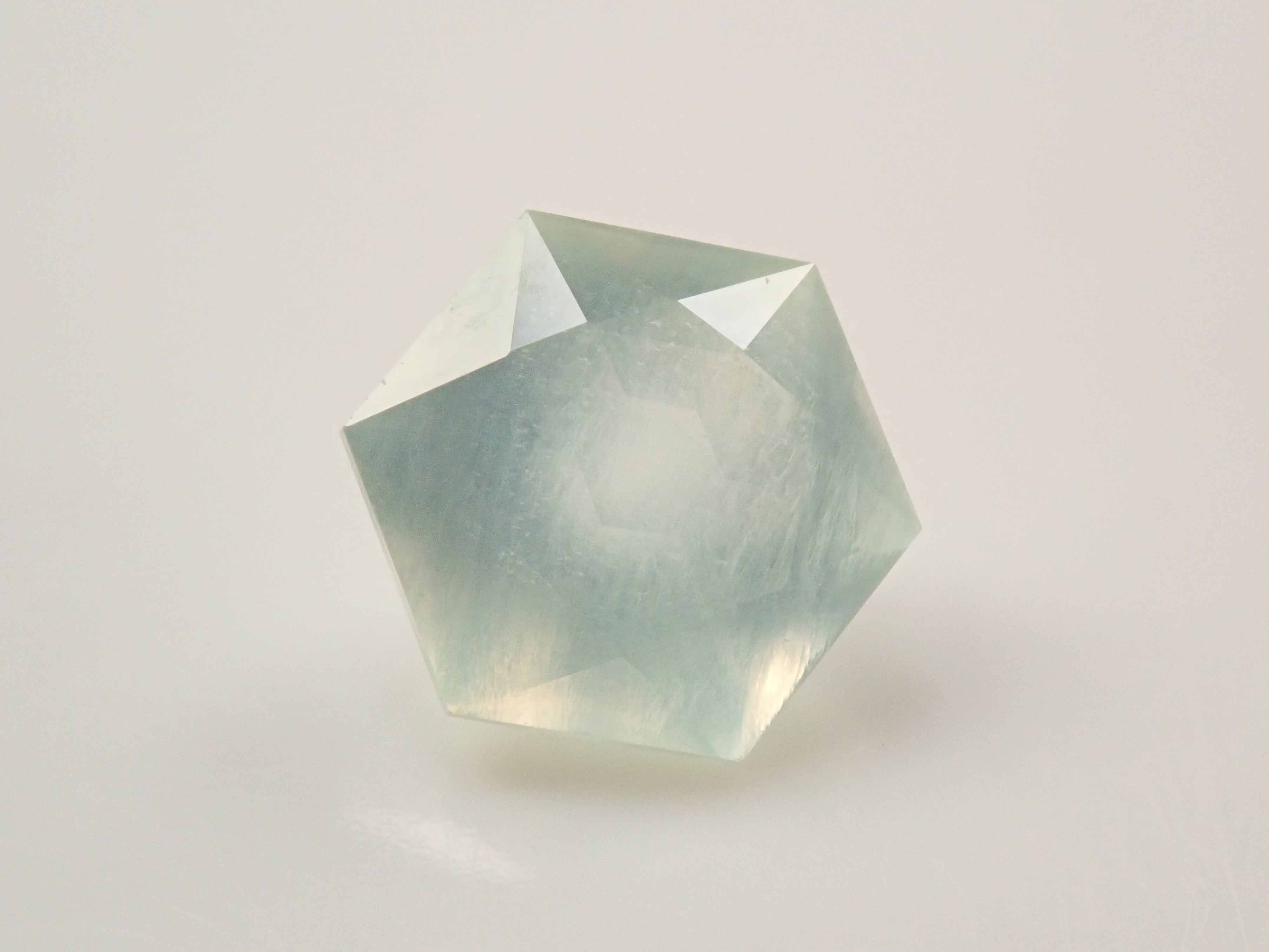 【12559025掲載】オーストラリア産プレーナイト 0.908ctルース