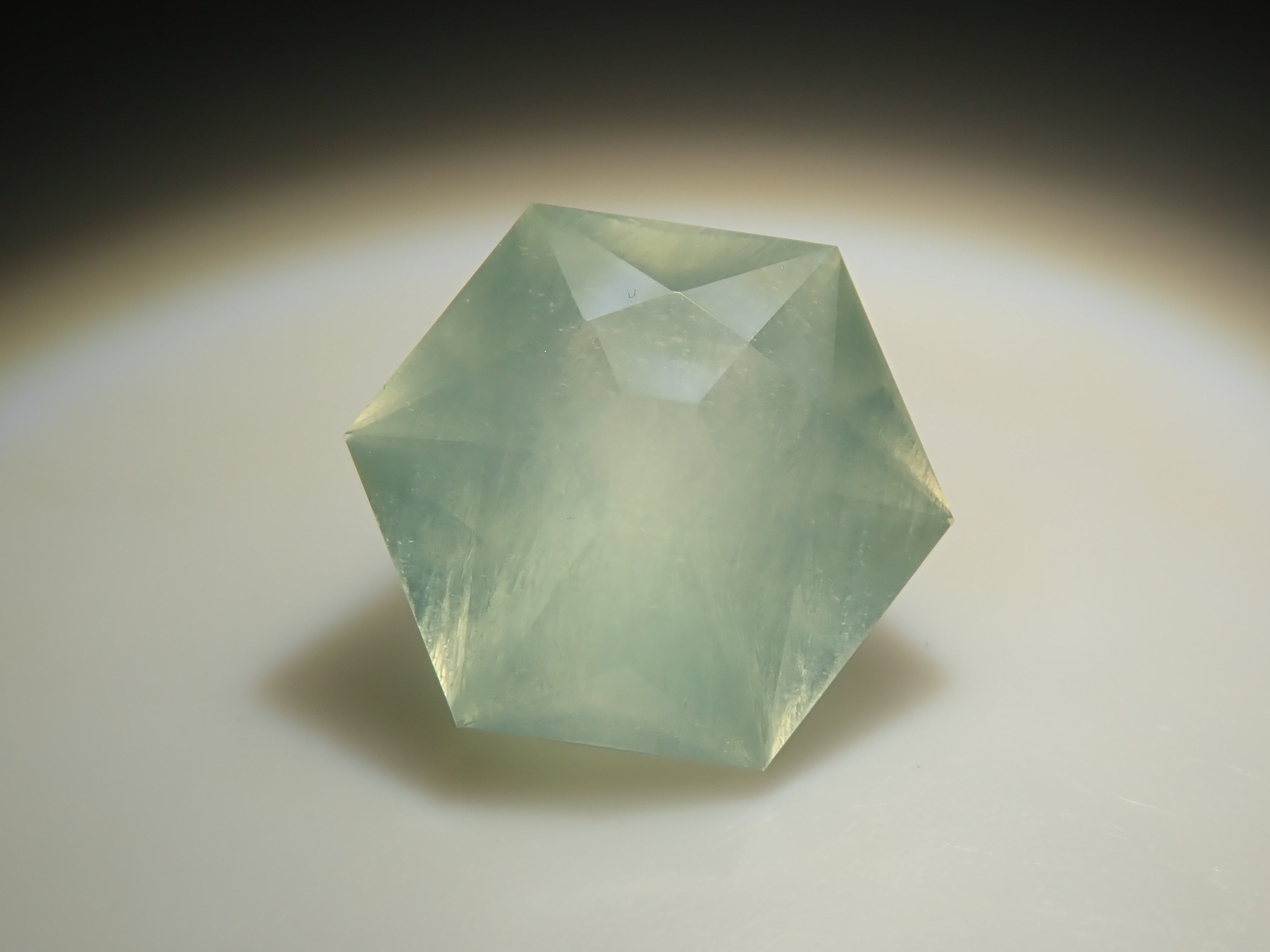 【12559025掲載】オーストラリア産プレーナイト 0.908ctルース