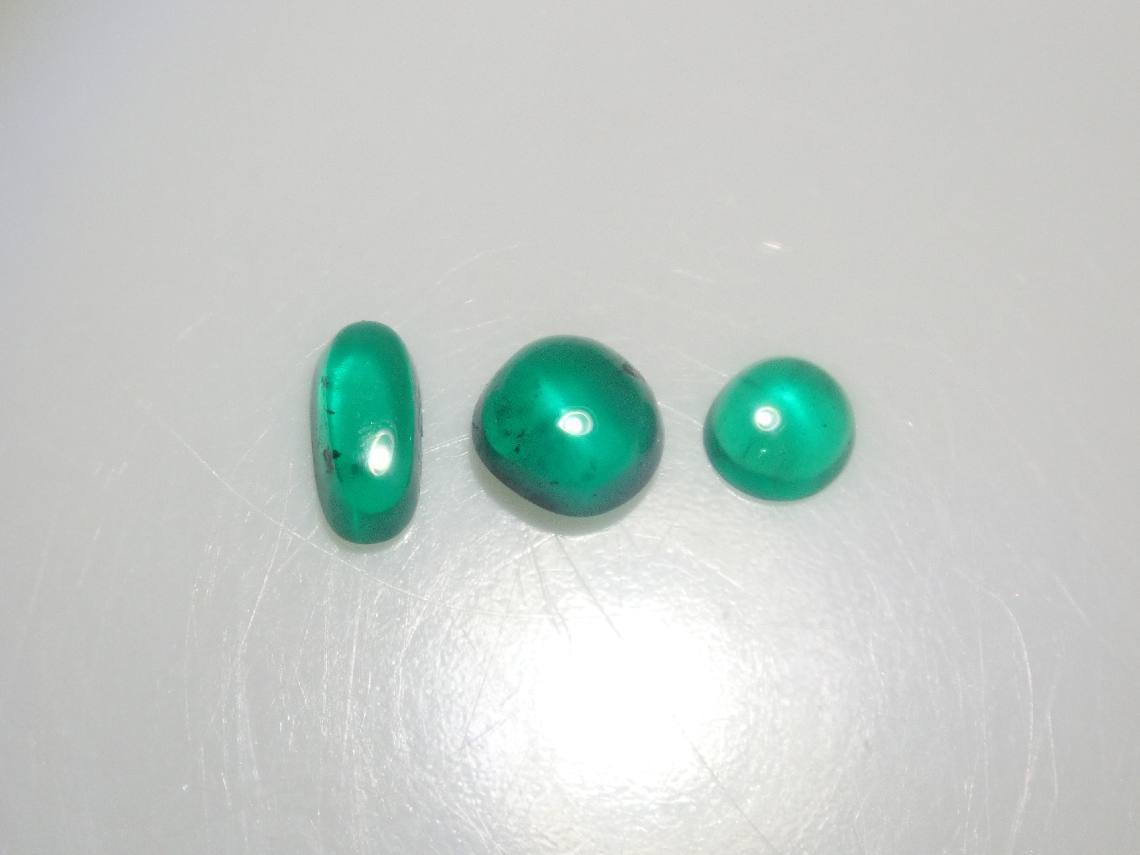 《Limited to 20 Stones》Emerald Gacha: Win a 2.2ct Columbia Emerald Koshu-Kiseki Cut (normally 79,800 yen) or an Emerald Cat's Eye! 《Multiple Purchase Discount Available》