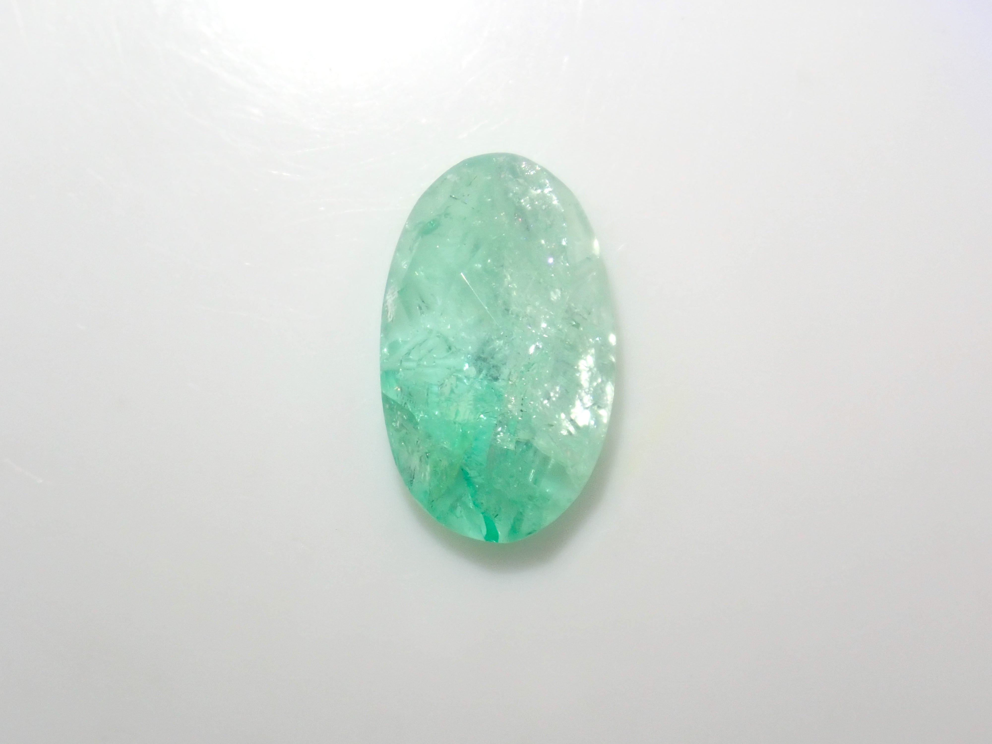 《Limited to 20 Stones》Emerald Gacha: Win a 2.2ct Columbia Emerald Koshu-Kiseki Cut (normally 79,800 yen) or an Emerald Cat's Eye! 《Multiple Purchase Discount Available》
