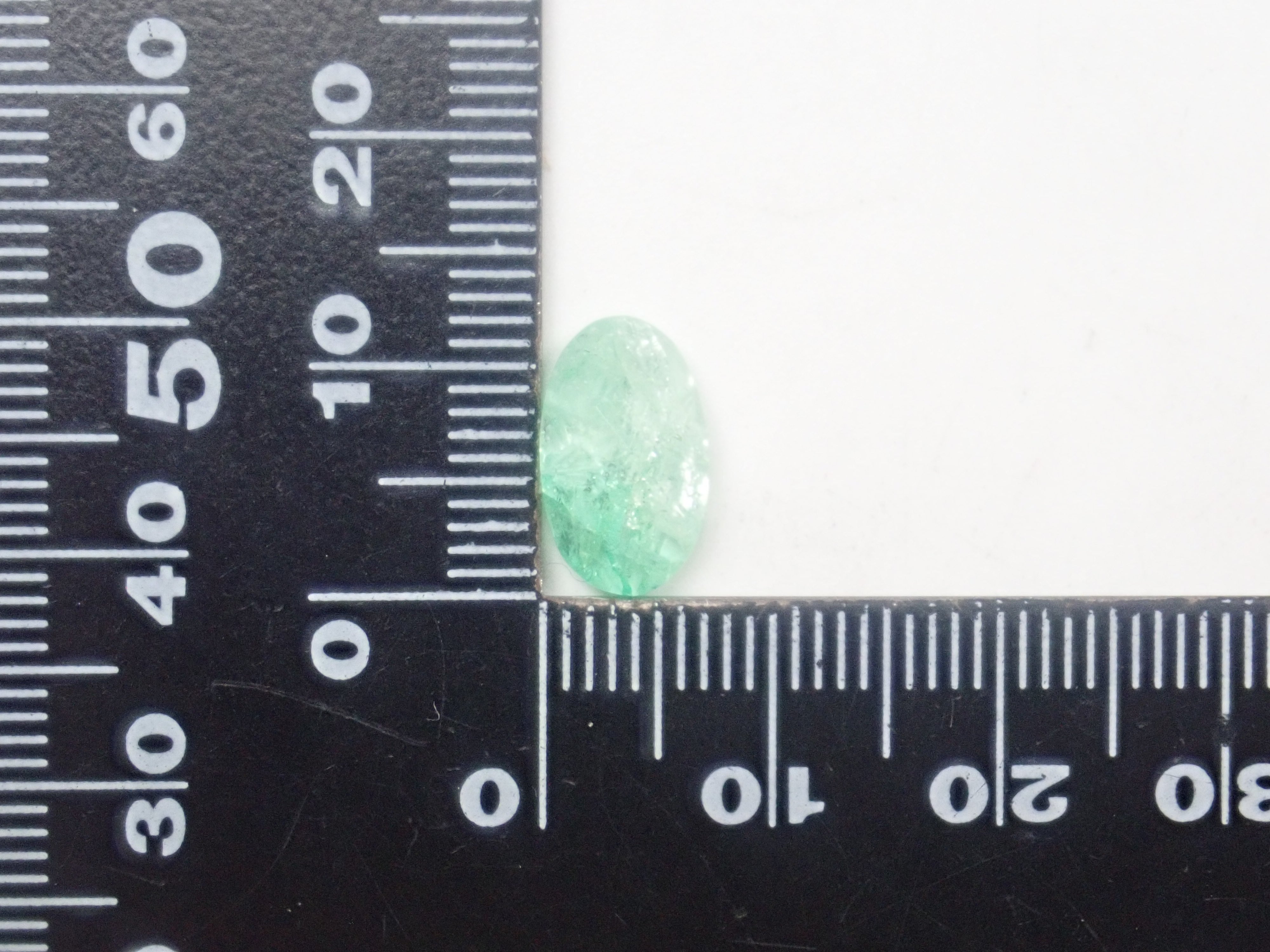 《Limited to 20 Stones》Emerald Gacha: Win a 2.2ct Columbia Emerald Koshu-Kiseki Cut (normally 79,800 yen) or an Emerald Cat's Eye! 《Multiple Purchase Discount Available》