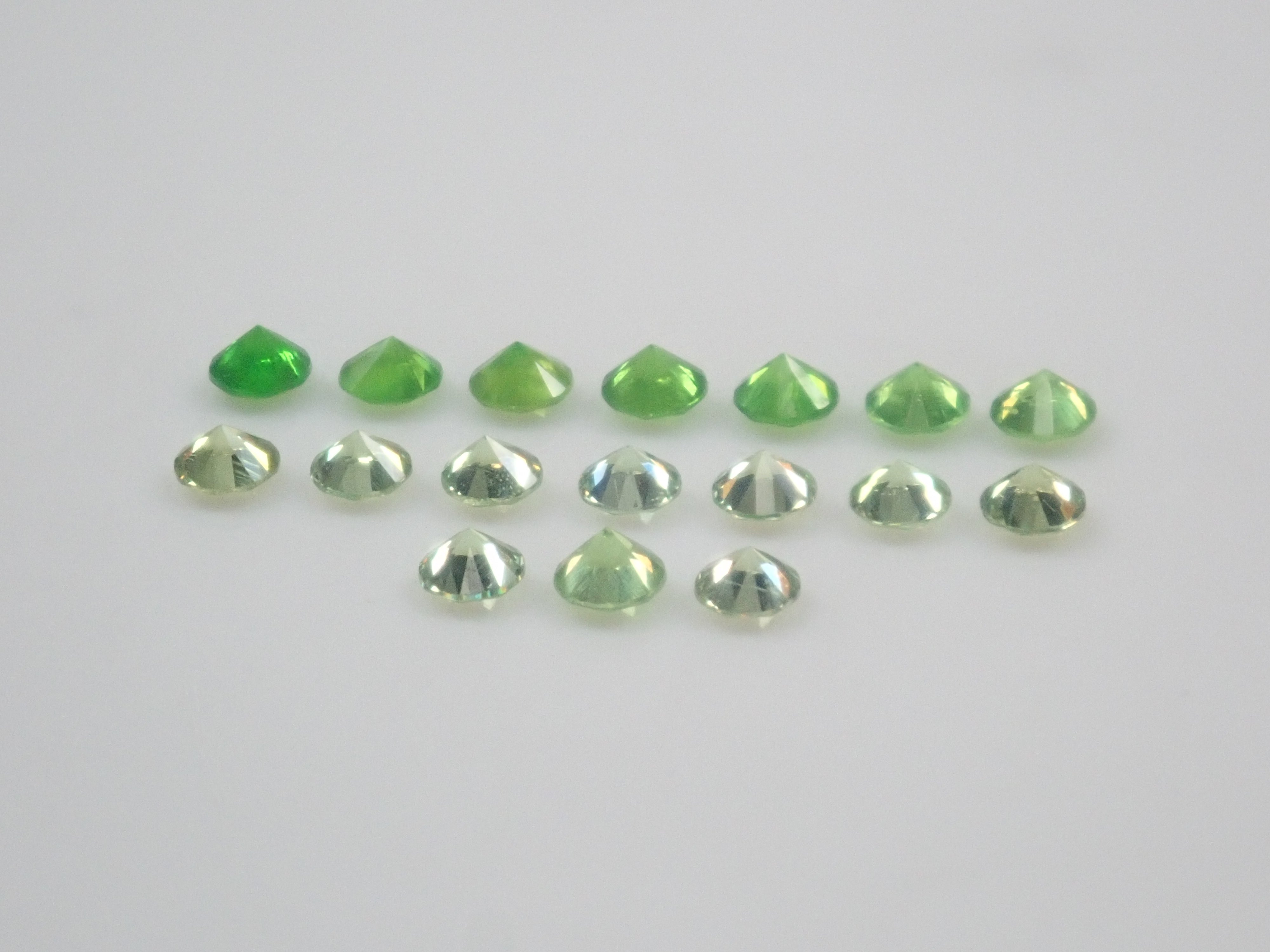 《Limited to 20 stones》Demantoid Garnet Gacha, including Russian demantoid garnets, normally priced at 69,800 yen 《Multiple purchase discount available》