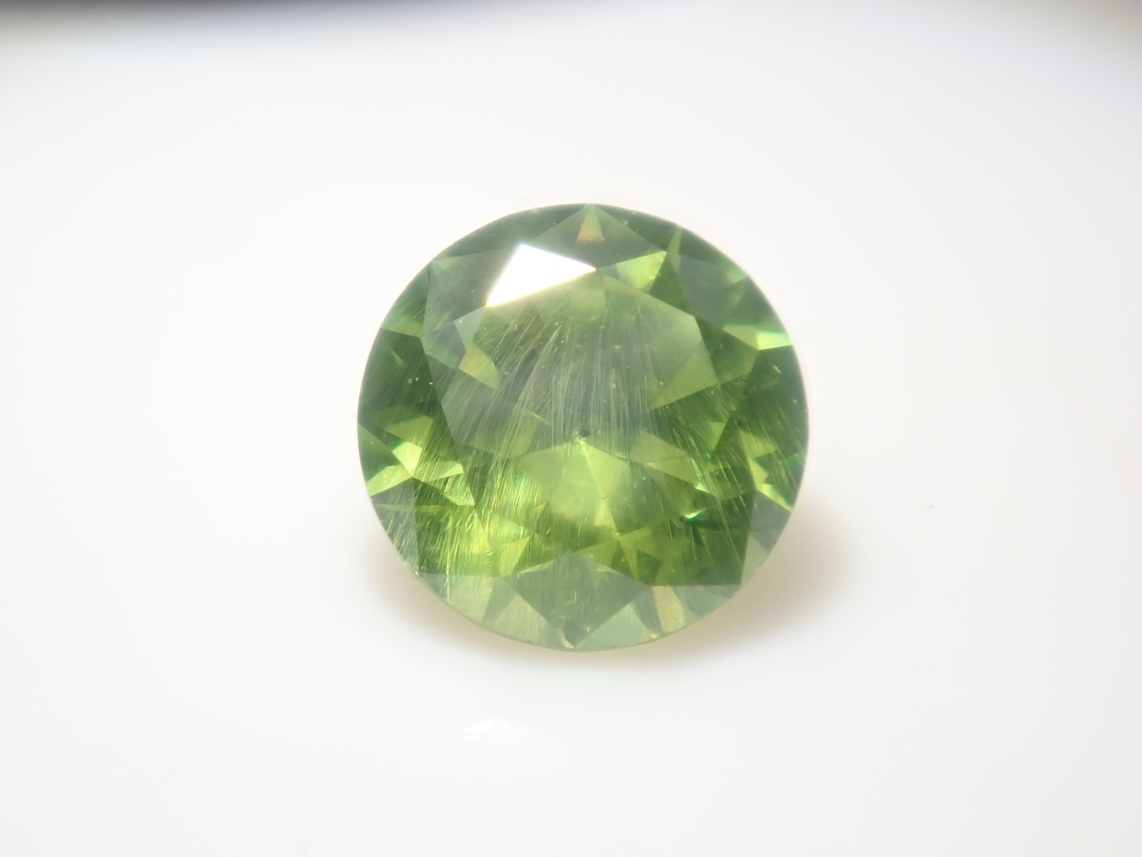 《Limited to 20 stones》Demantoid Garnet Gacha, including Russian demantoid garnets, normally priced at 69,800 yen 《Multiple purchase discount available》