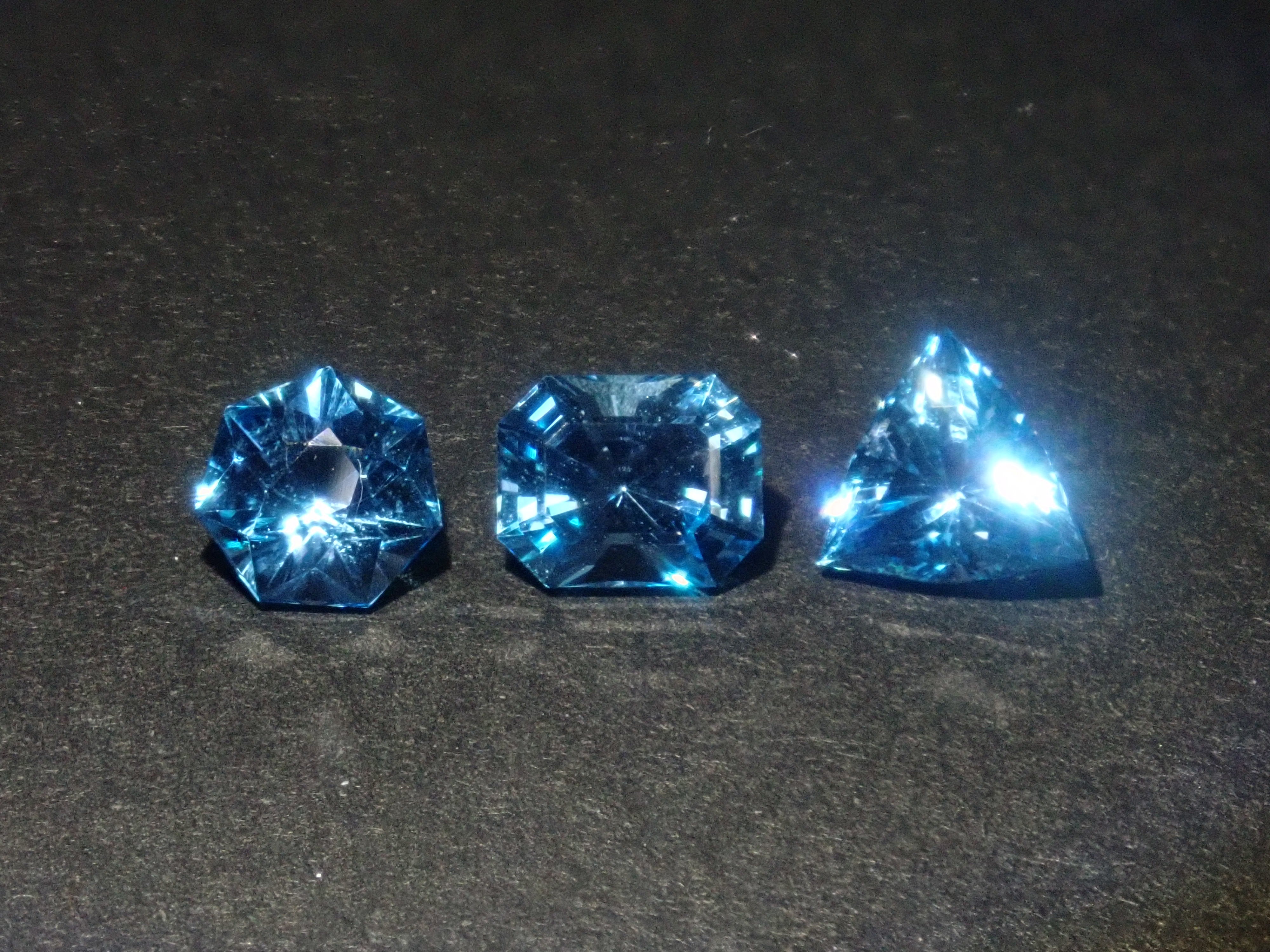 【3/1 22時販売】《限定15石》通常69,800円の甲州貴石切子10ctやシェリーカラーインペリアルトパーズ含むトパーズガチャ《複数購入割引有》　