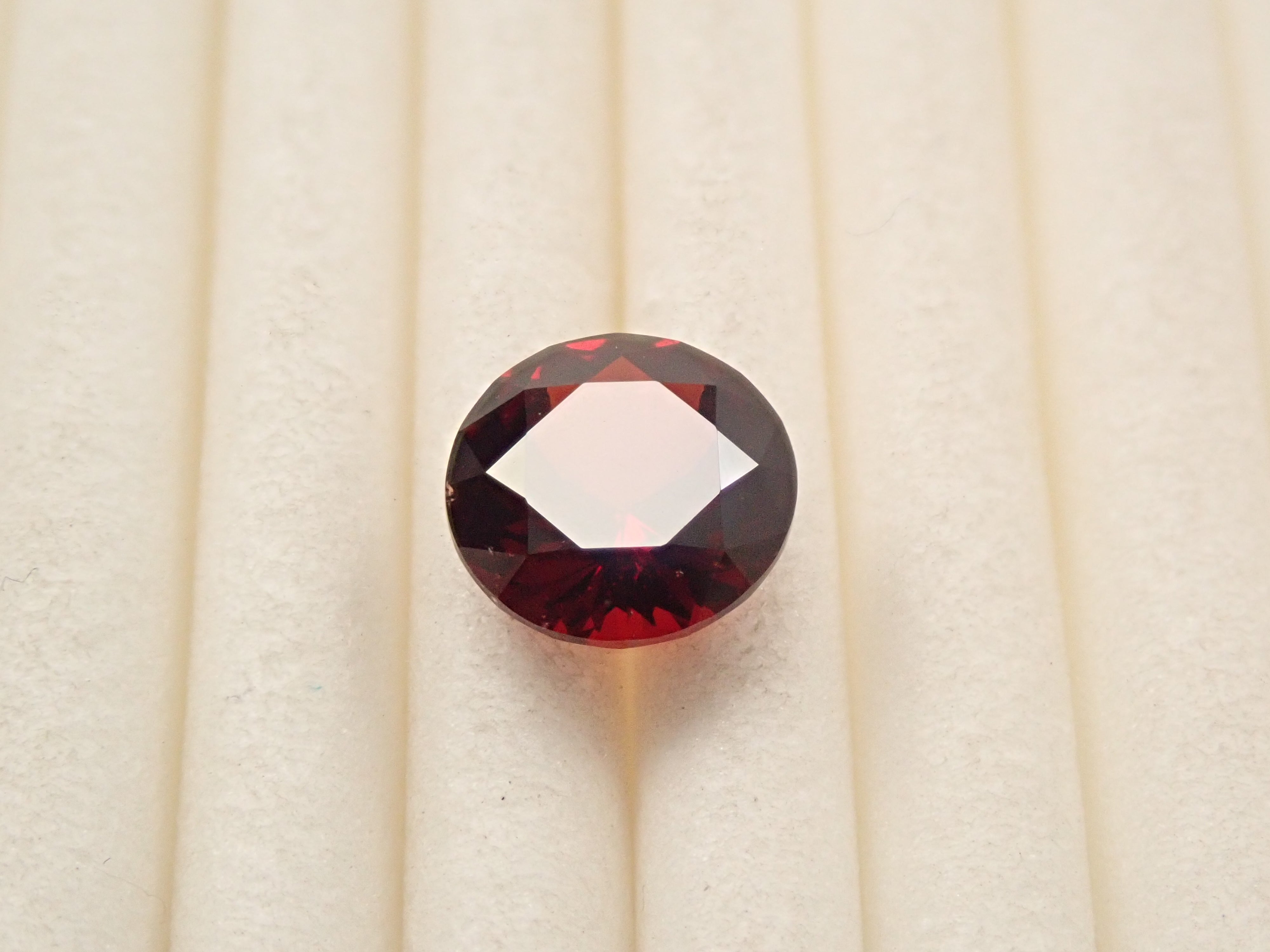 【12561899掲載】アルマンディンガーネット 1.228ctルース