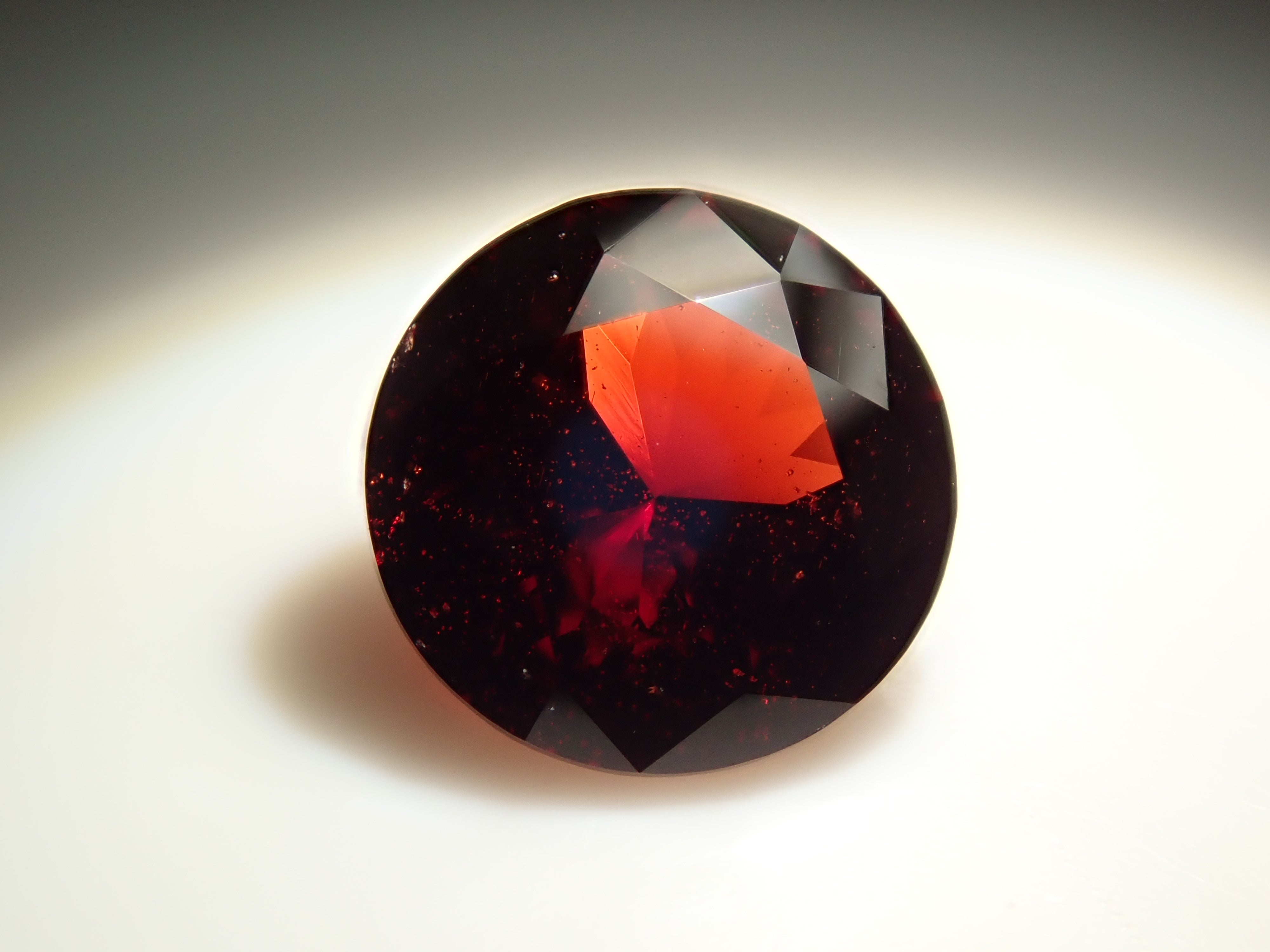 【12561899掲載】アルマンディンガーネット 1.228ctルース