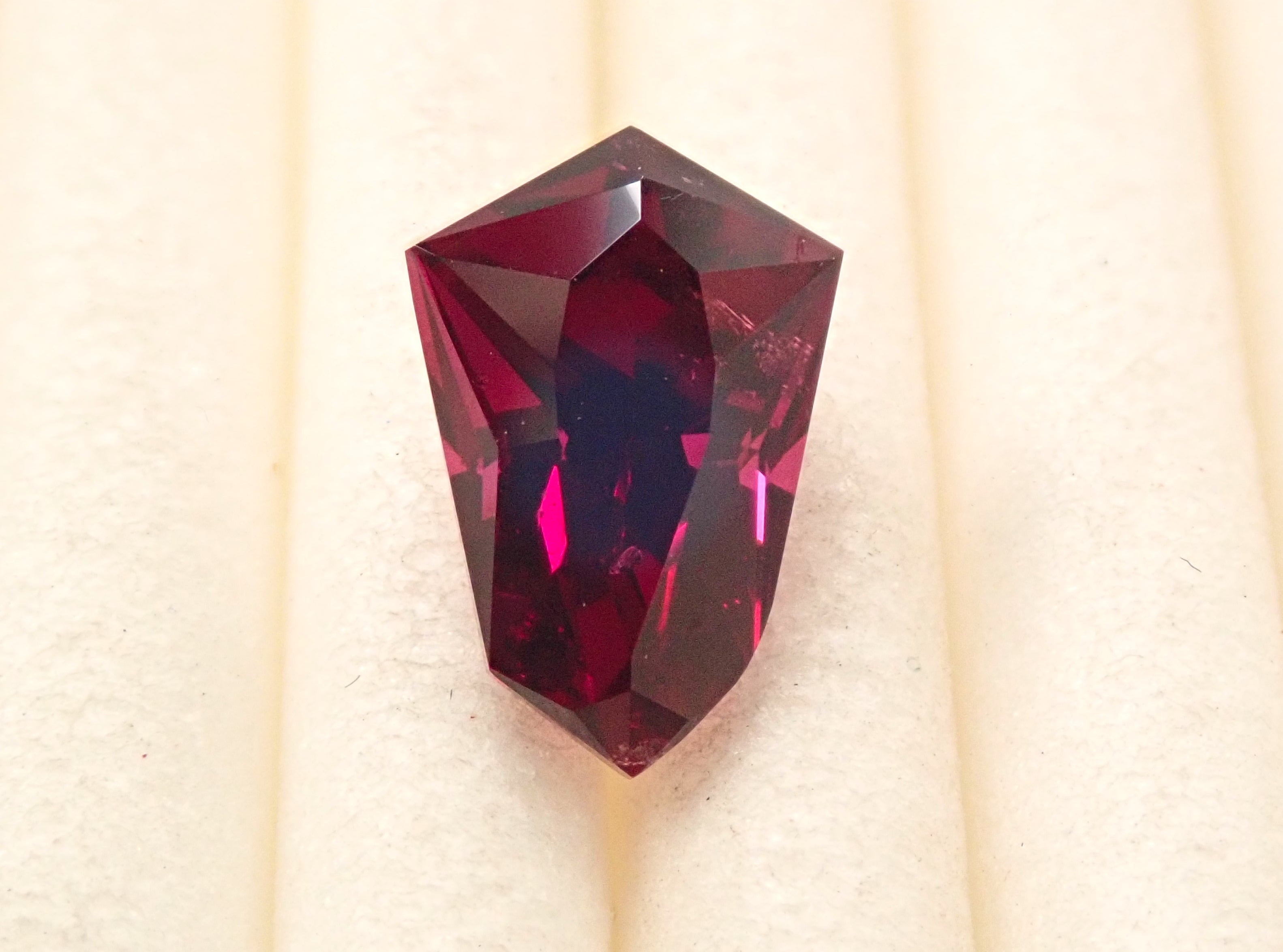 [12561904] 1.203克拉散石狀紅榴石