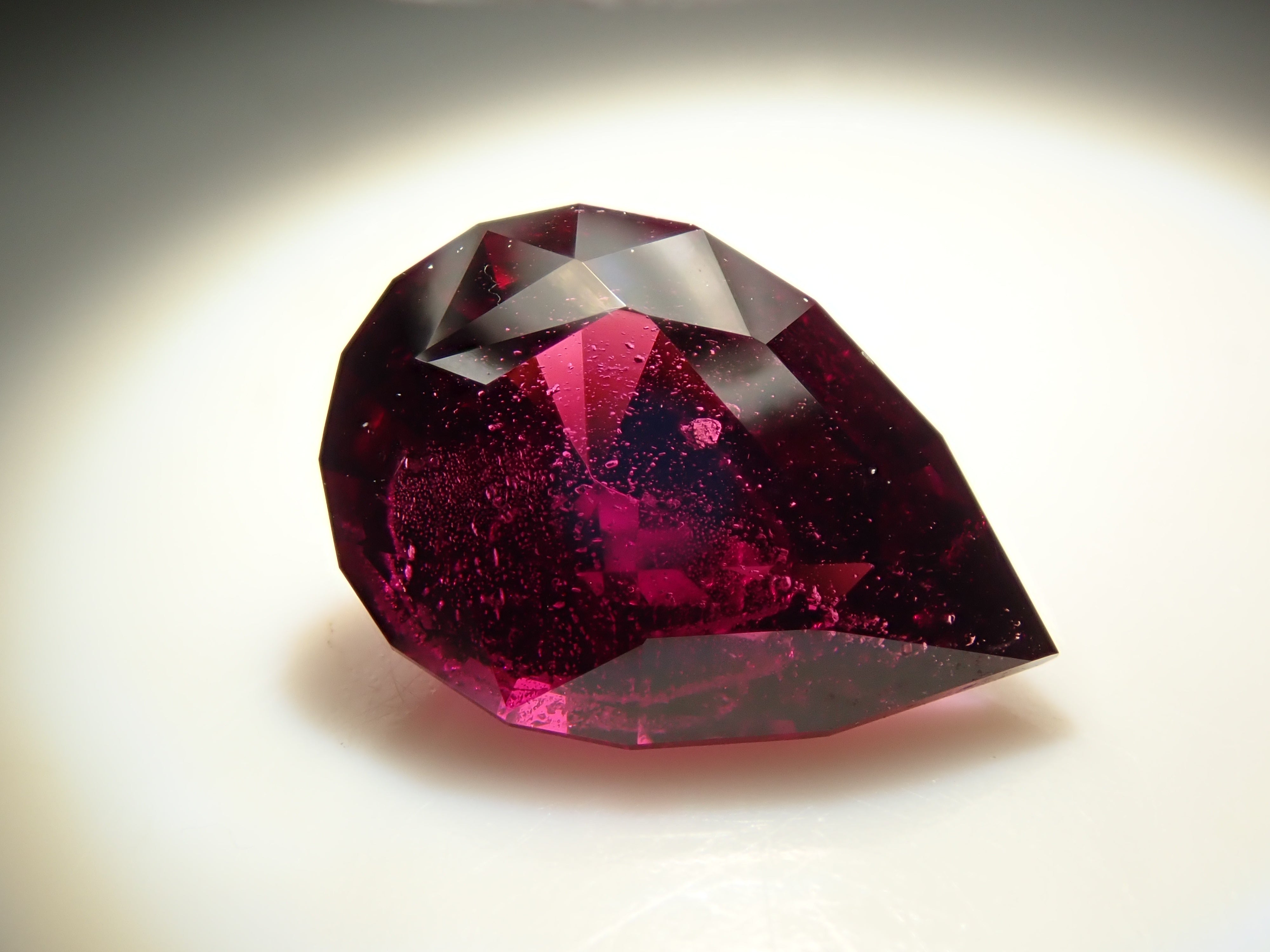 【12561905掲載】ロードライトガーネット 1.765ctルース