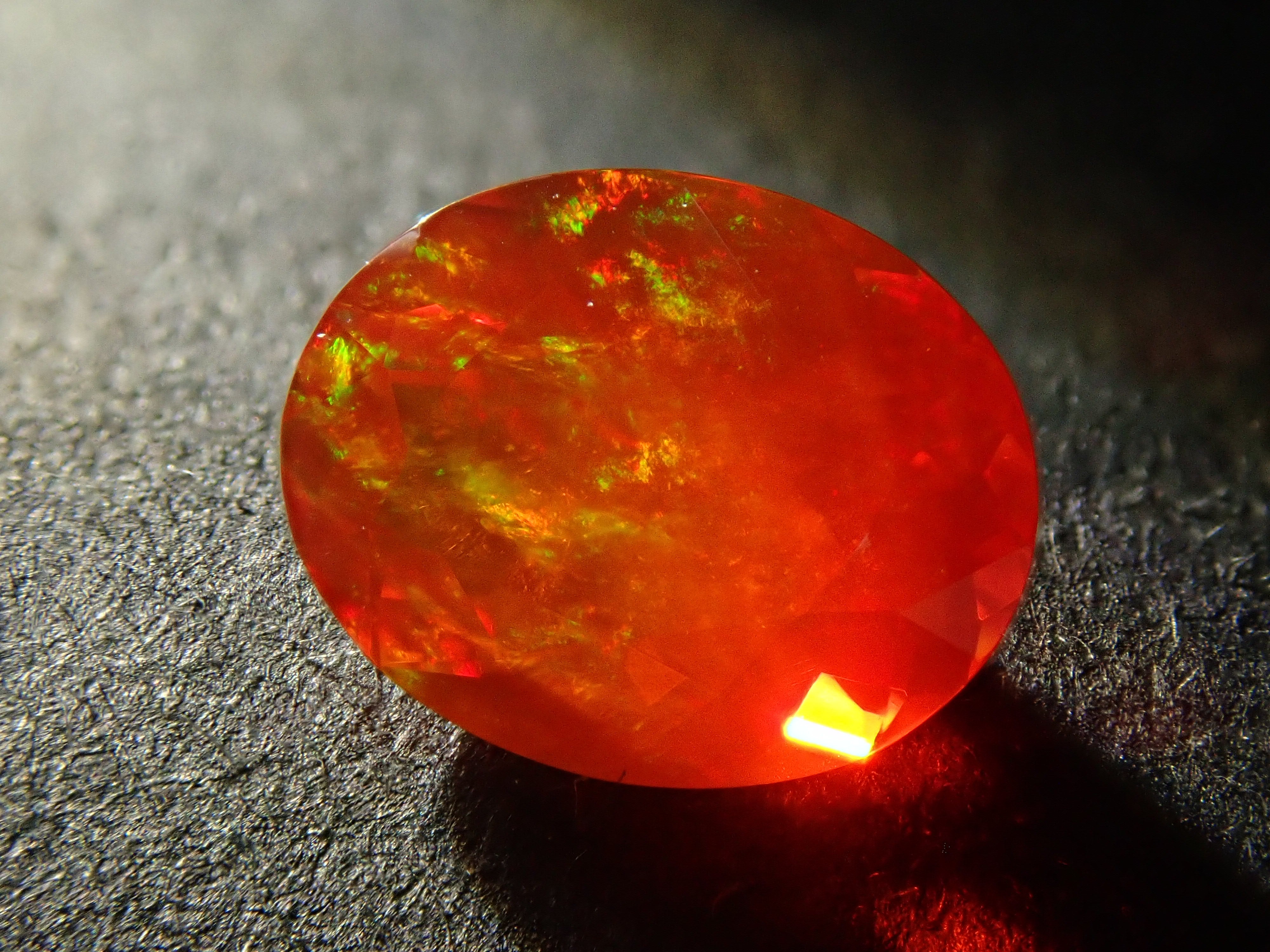 【12561918掲載】メキシコ産ファイアオパール 0.733ctルース