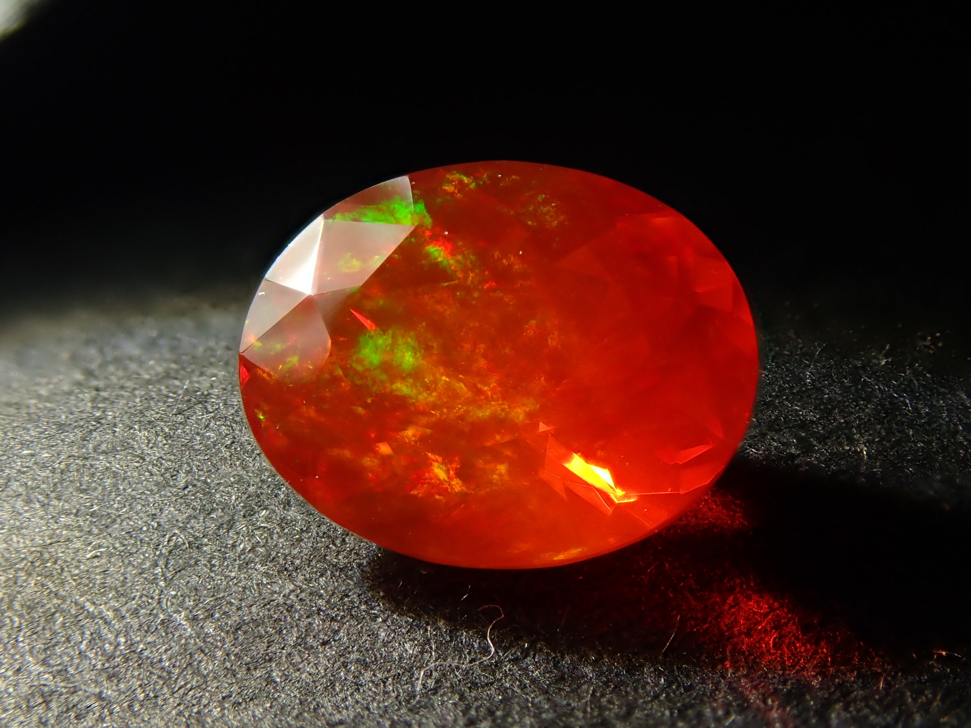【12561918掲載】メキシコ産ファイアオパール 0.733ctルース