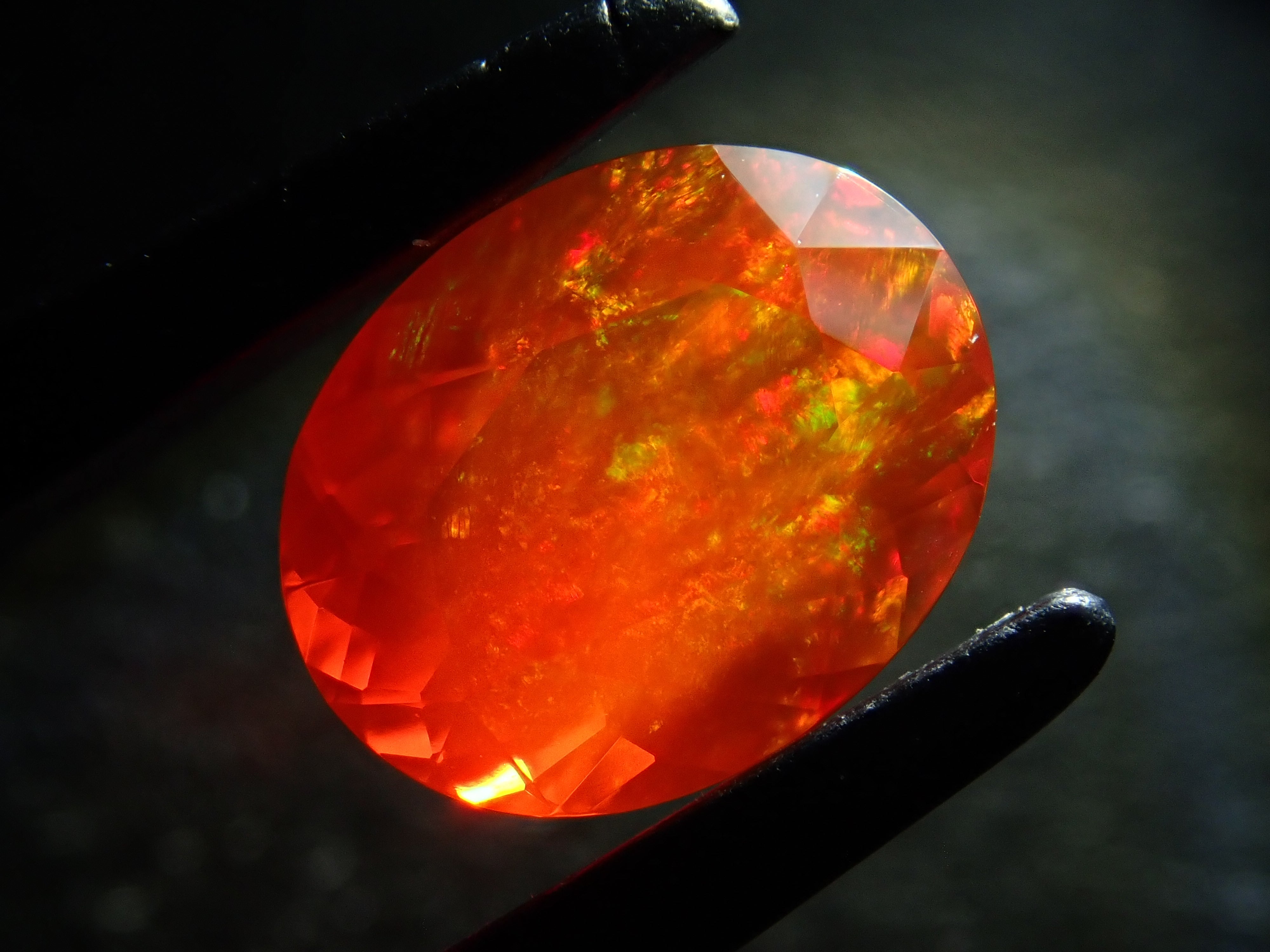 【12561918掲載】メキシコ産ファイアオパール 0.733ctルース