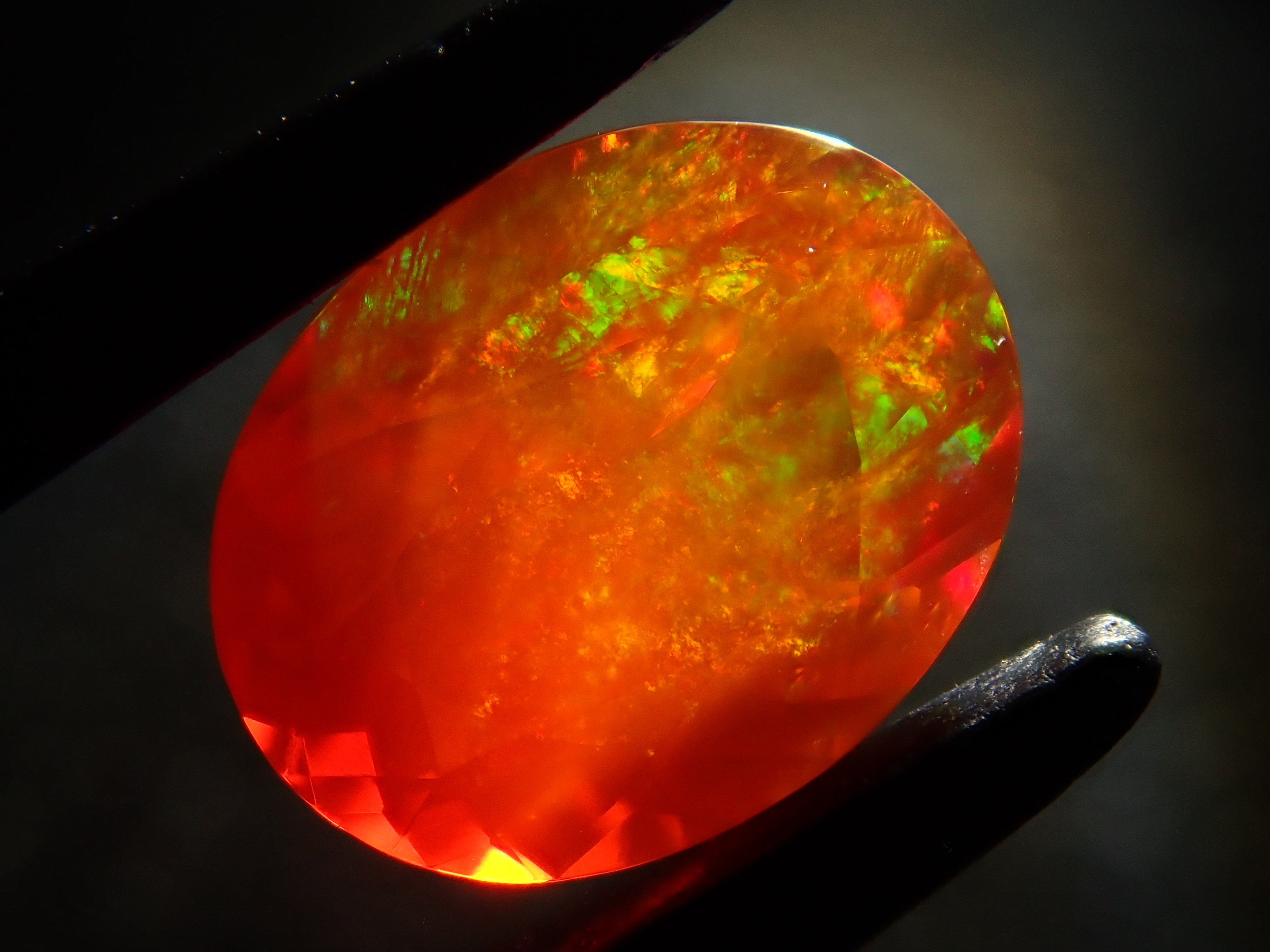 【12561918掲載】メキシコ産ファイアオパール 0.733ctルース