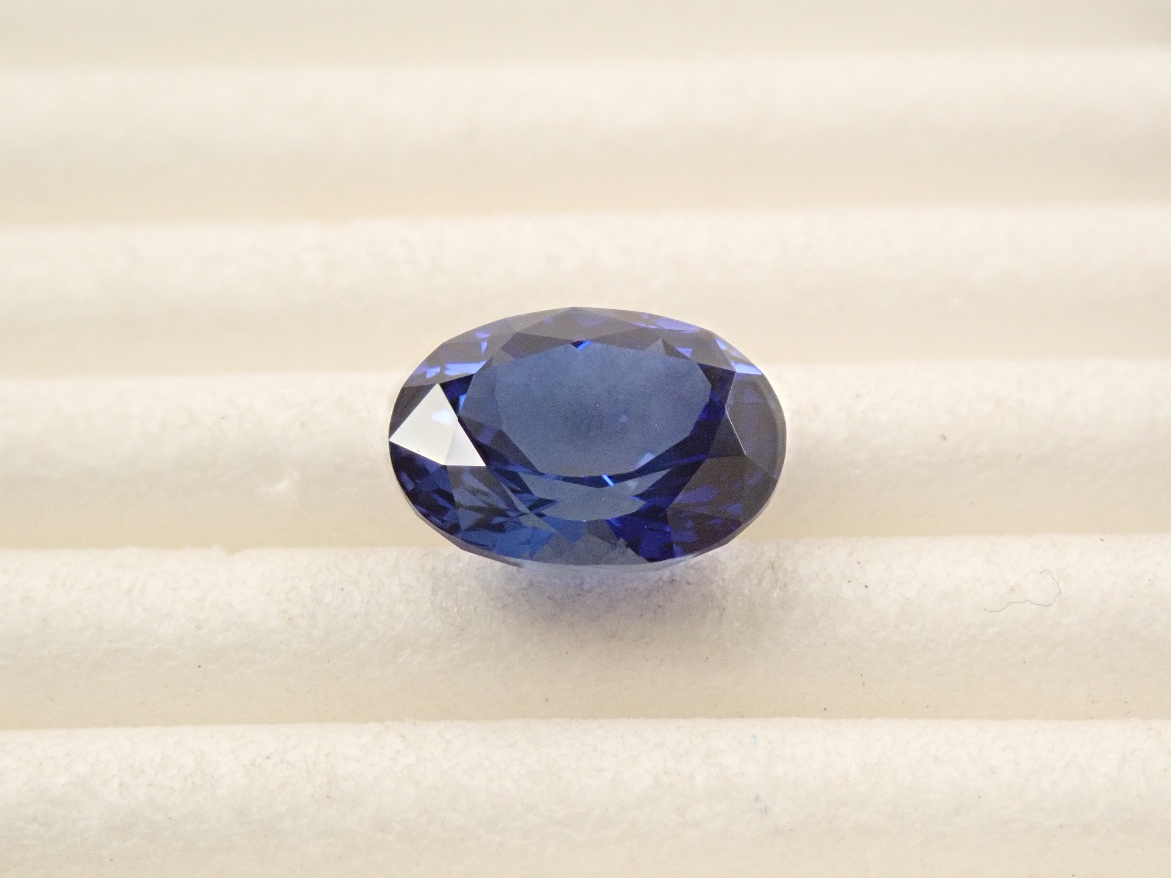 【12561925掲載】合成サファイア 1.551ctルース