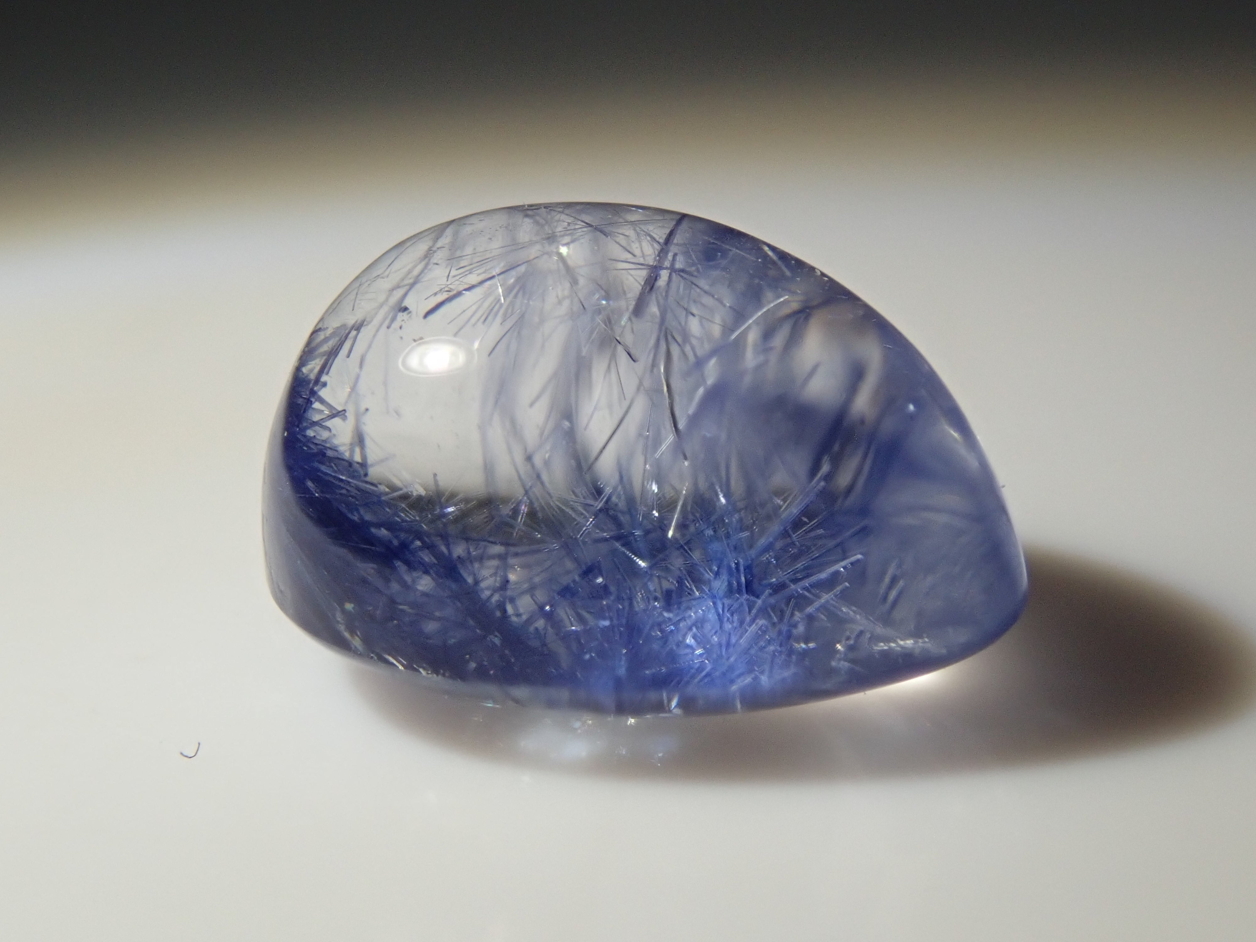 【12561926掲載】ブラジル産デュモルチェライトインクォーツ 2.282ctルース