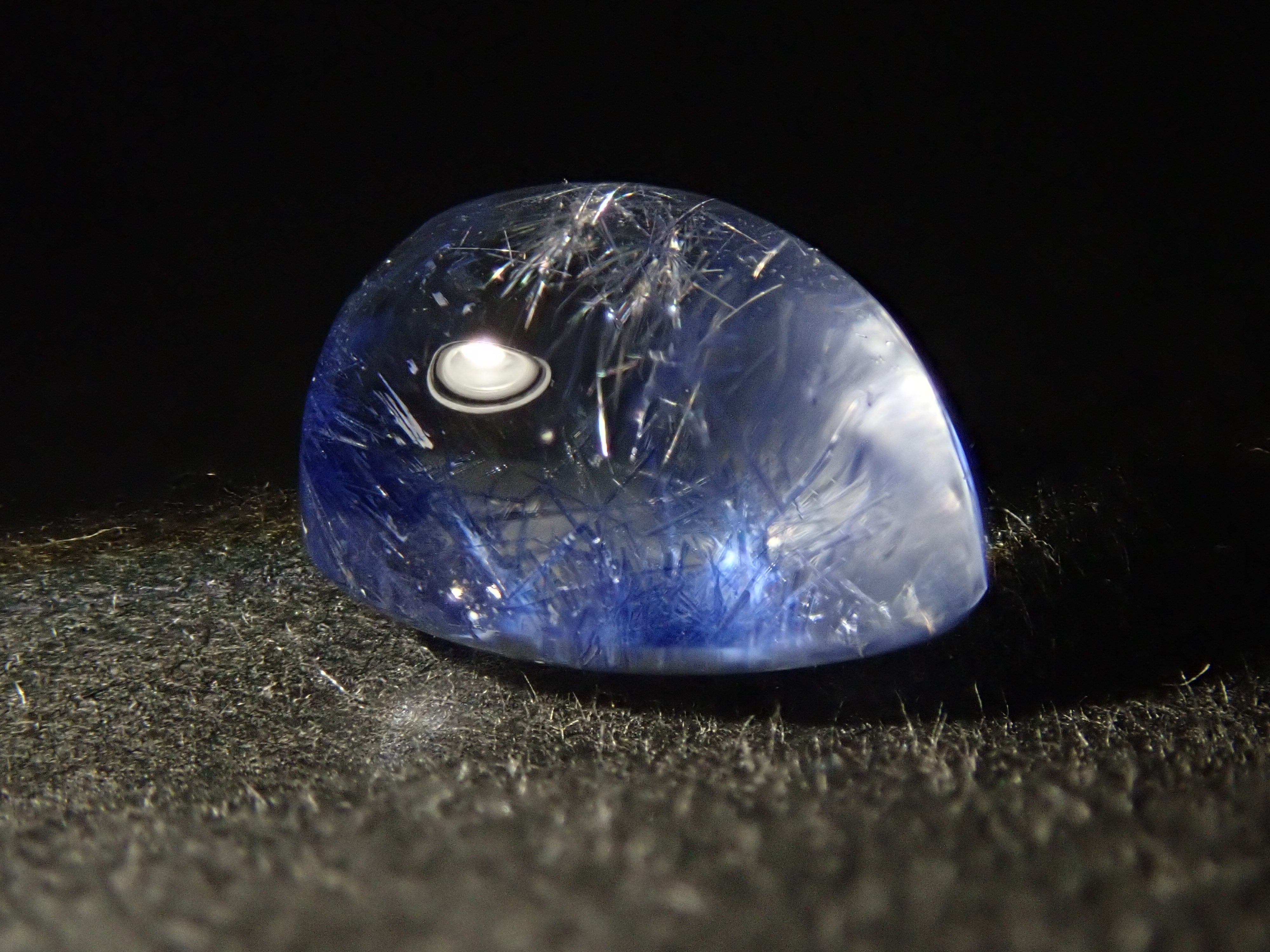 【12561926掲載】ブラジル産デュモルチェライトインクォーツ 2.282ctルース