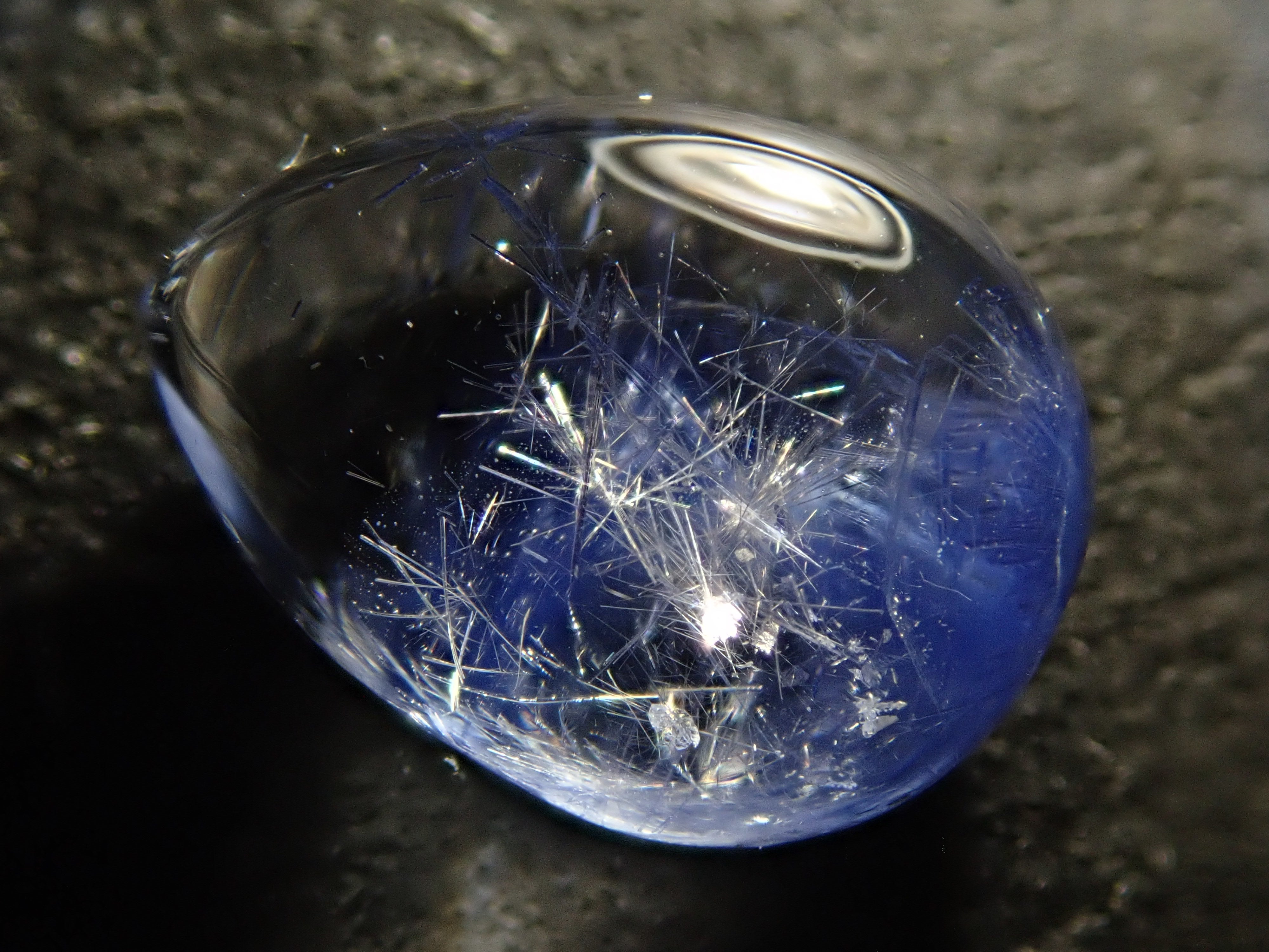 【12561926掲載】ブラジル産デュモルチェライトインクォーツ 2.282ctルース