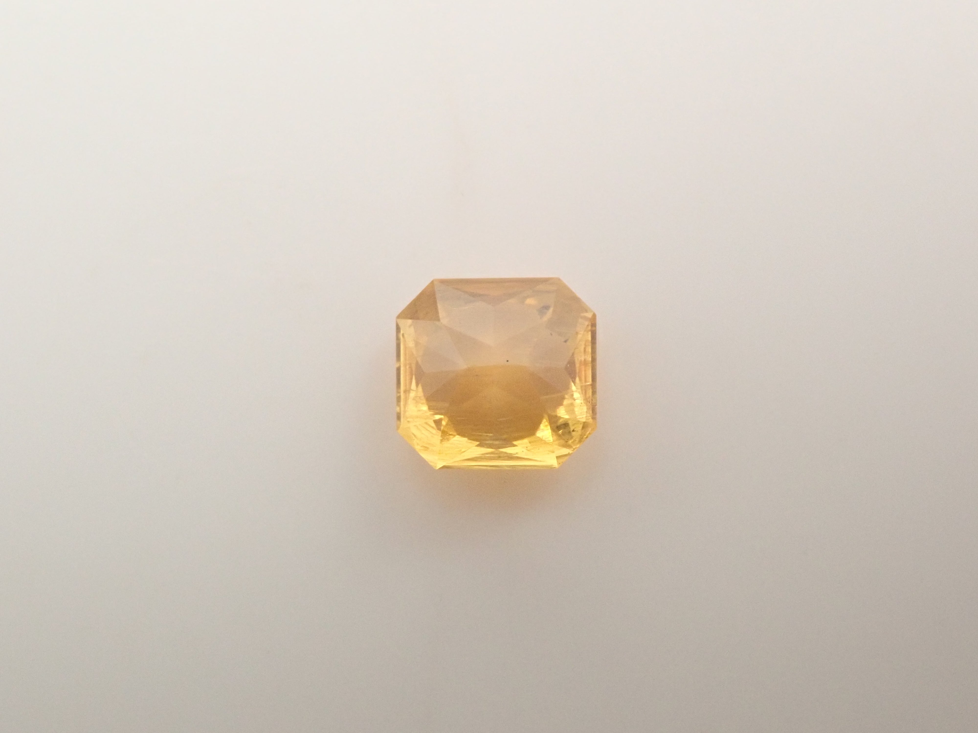 【12561927掲載】ゴールデンジルコン 0.416ctルース