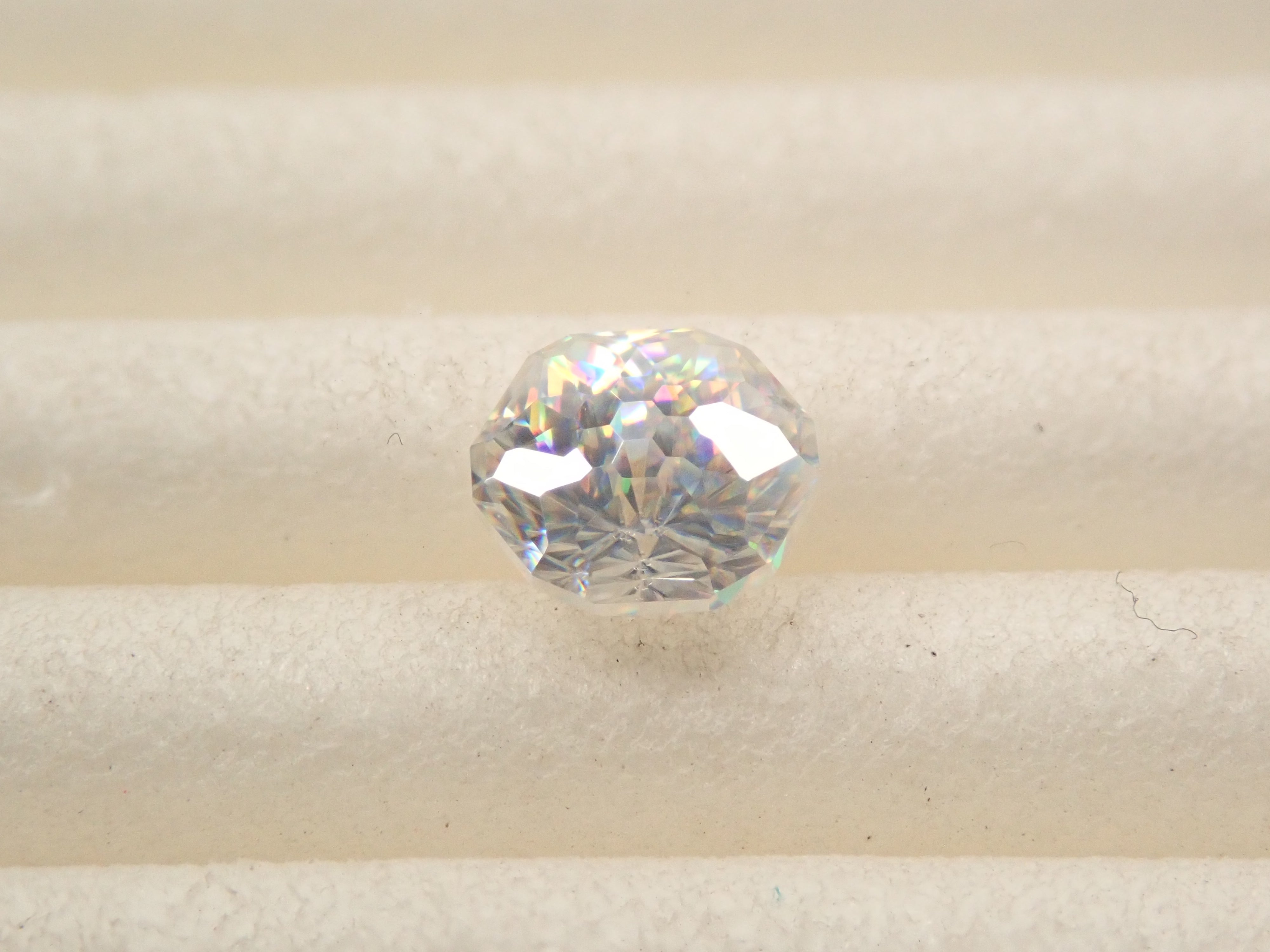 【12561929掲載】合成ルチル 0.505ctルース