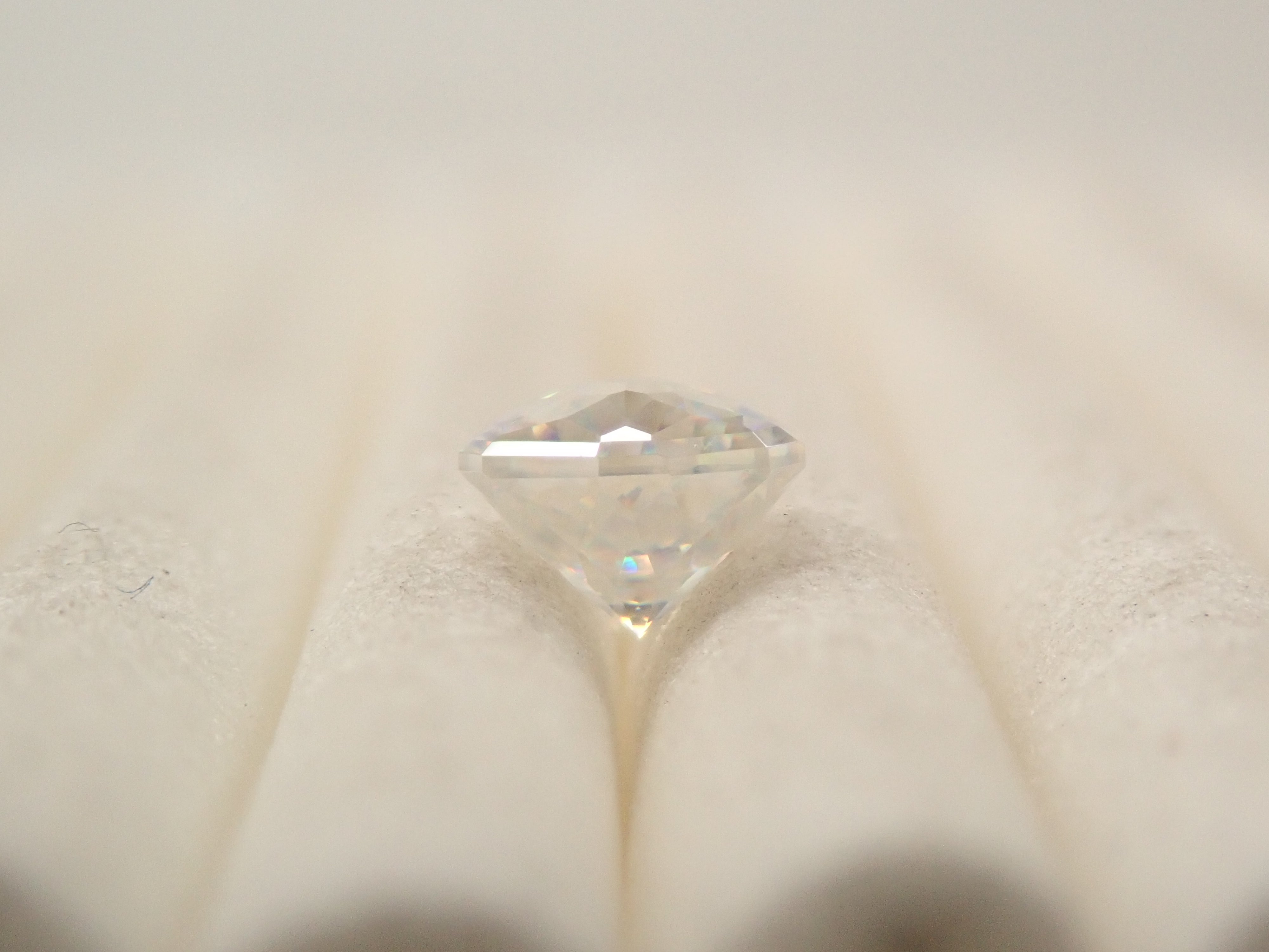 【12561929掲載】合成ルチル 0.505ctルース