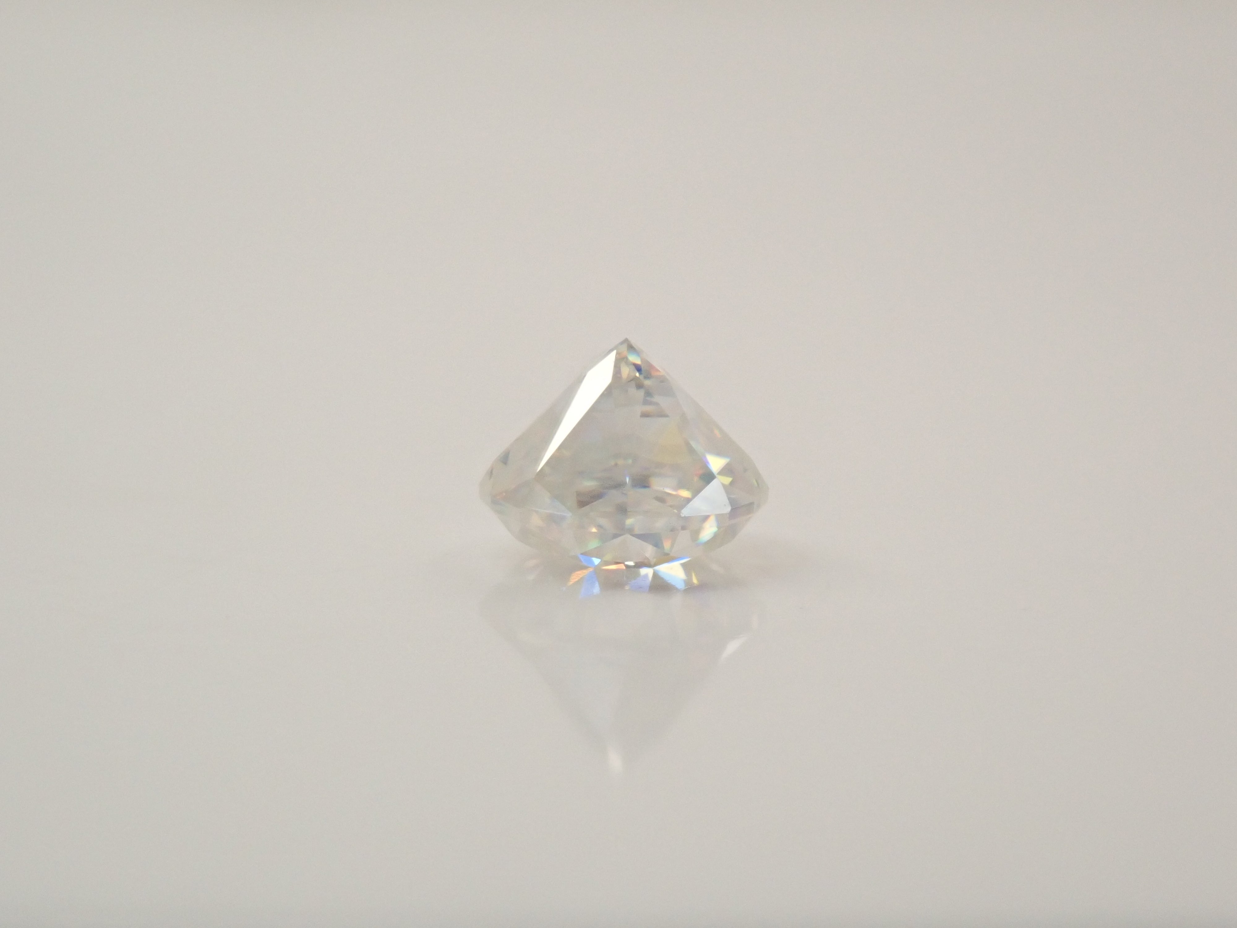 【12561932掲載】合成ルチル 0.877ctルース