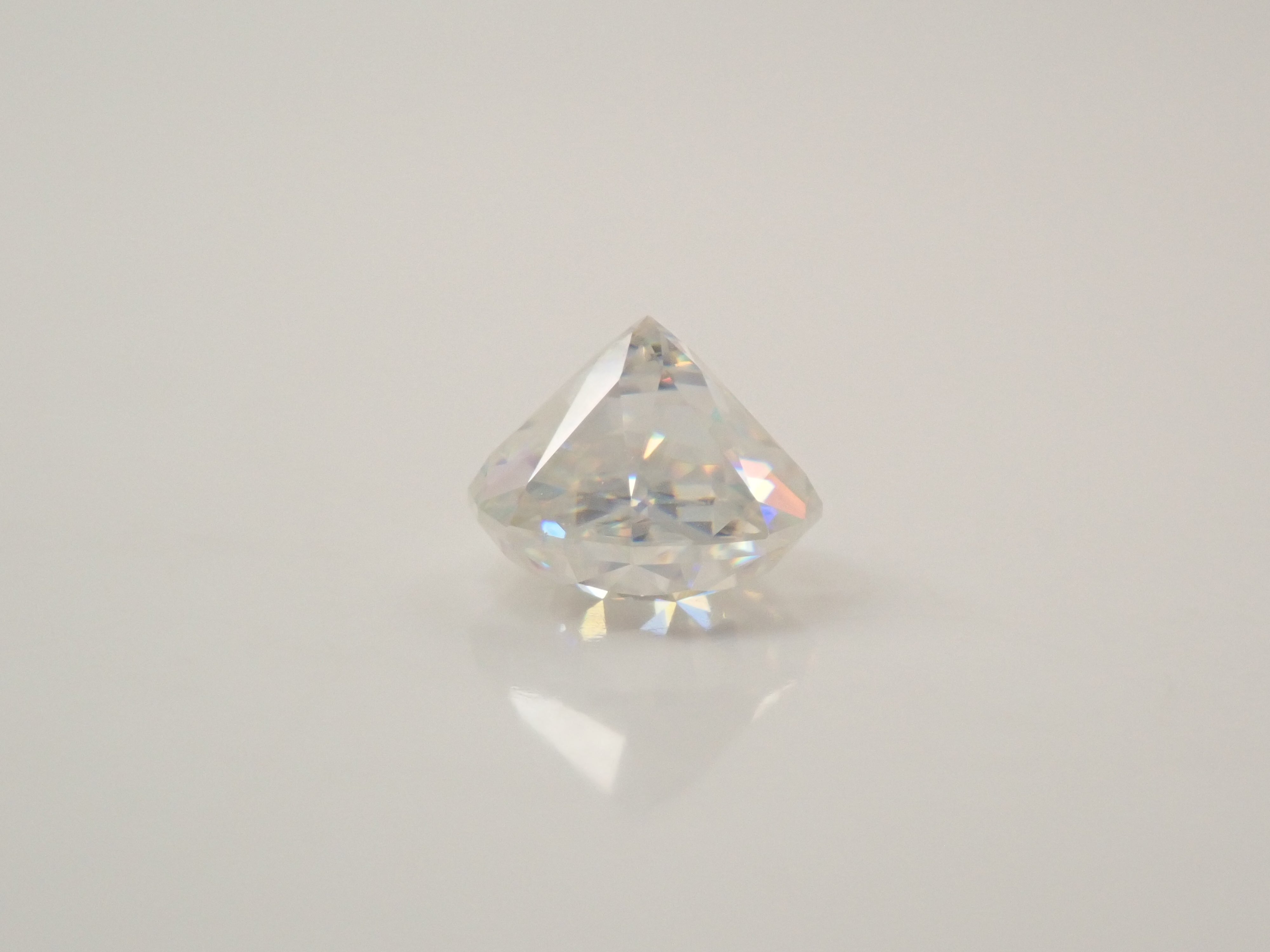 【12561932掲載】合成ルチル 0.877ctルース