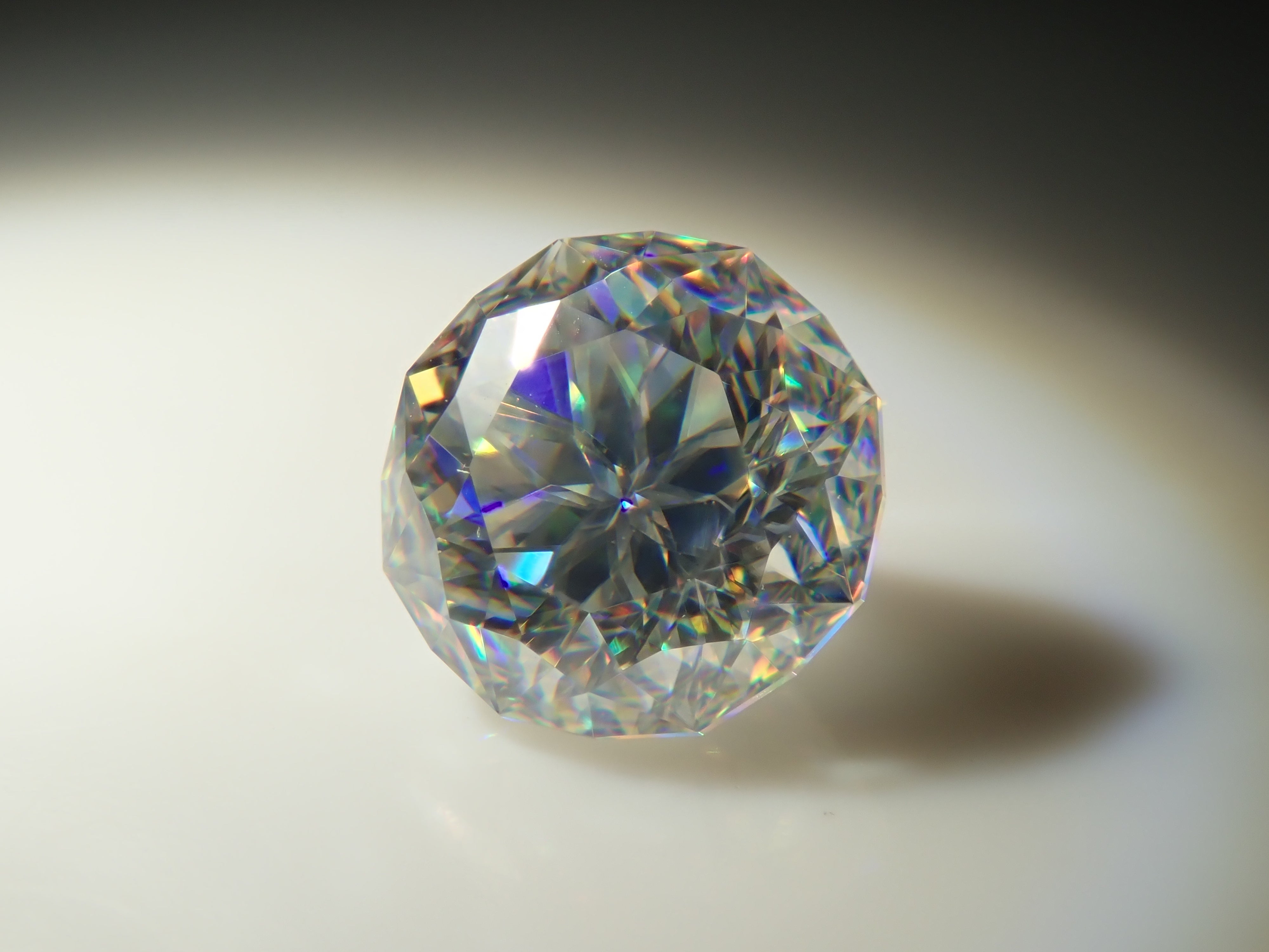 【12561932掲載】合成ルチル 0.877ctルース