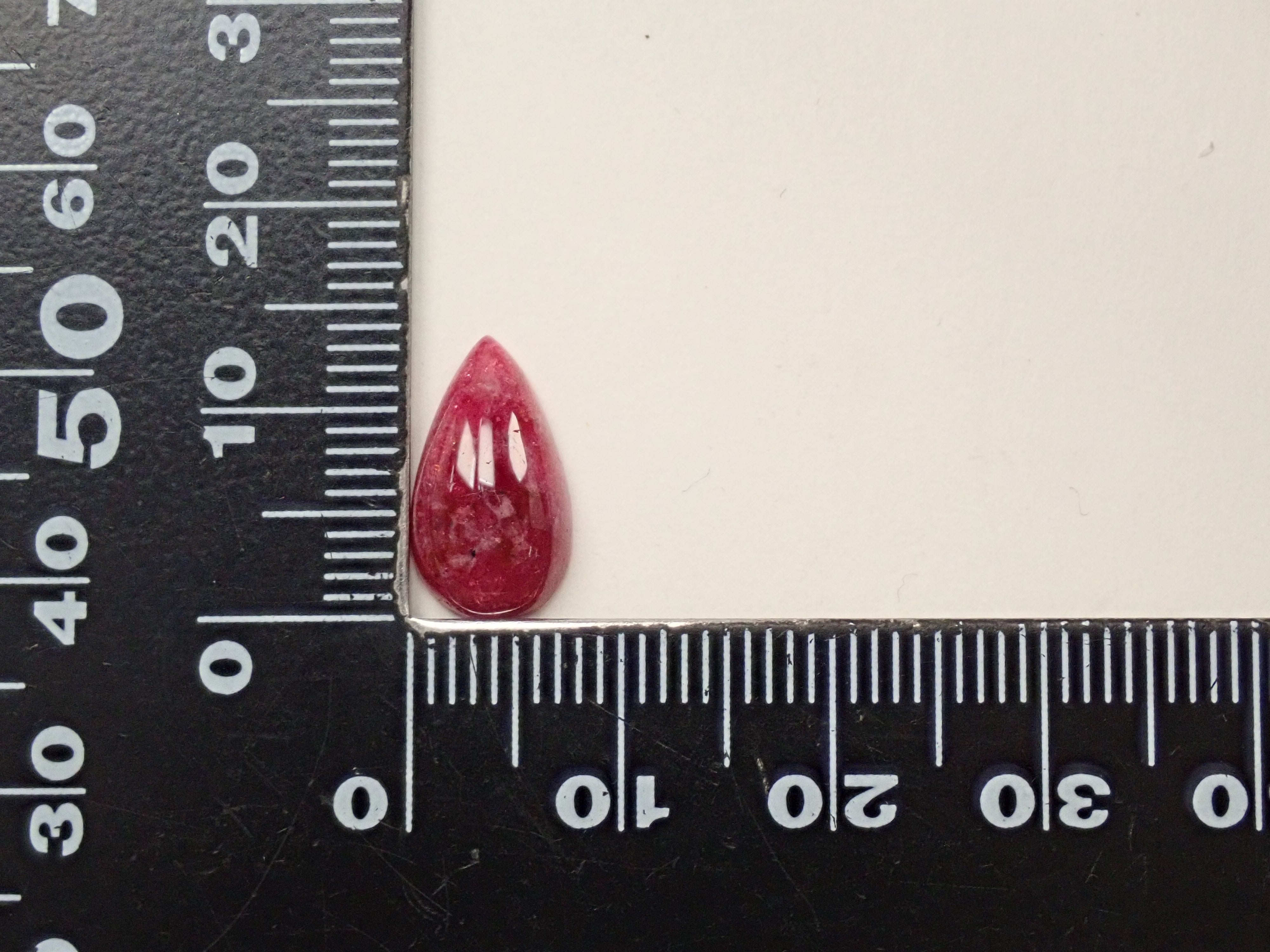 【12562053掲載】カナダ産カナダ産ユーディアライト 3.359ctルース