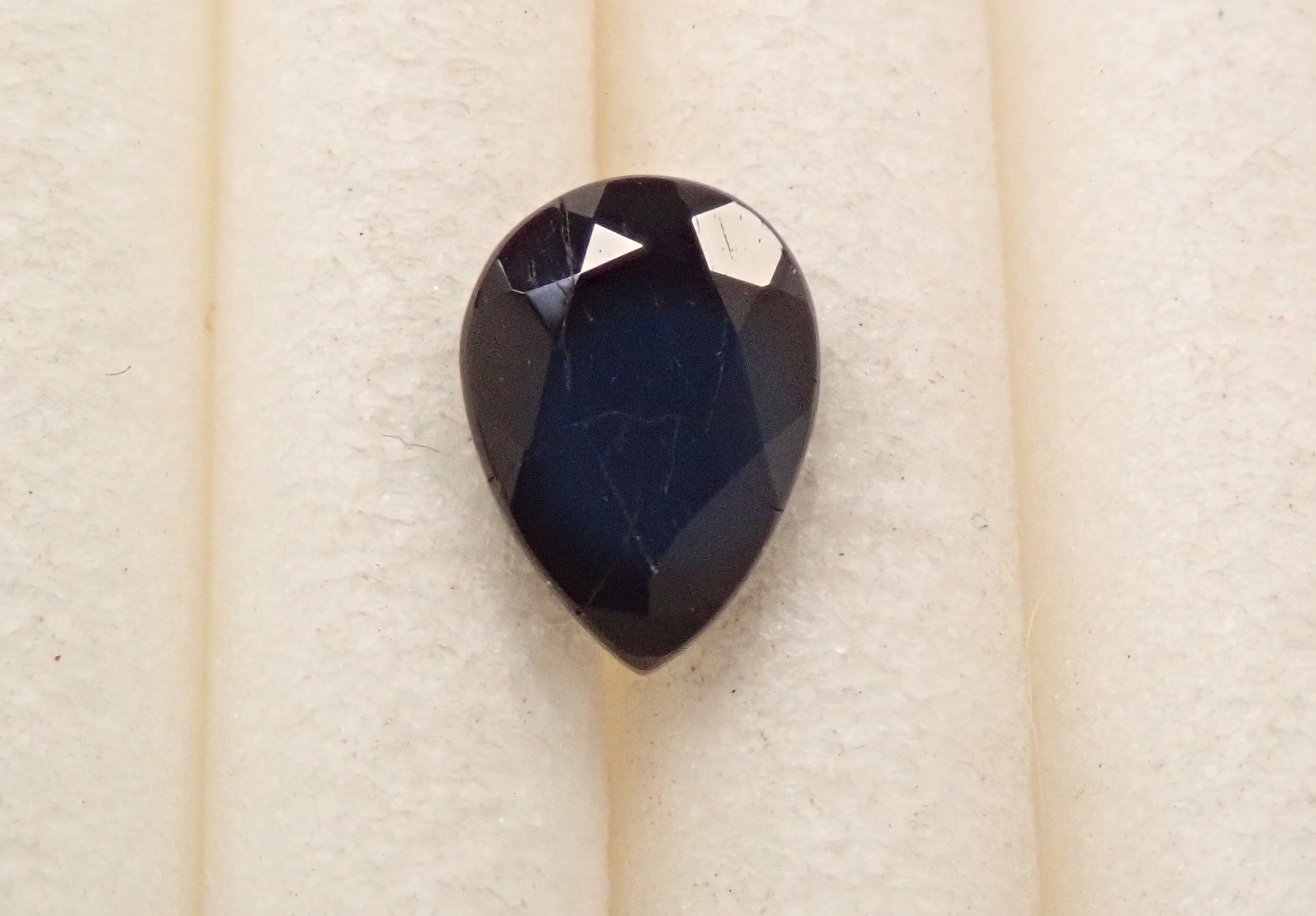 【3/8 22時販売】アメリカ産ネプチュナイト 0.290ctルース 鑑別書