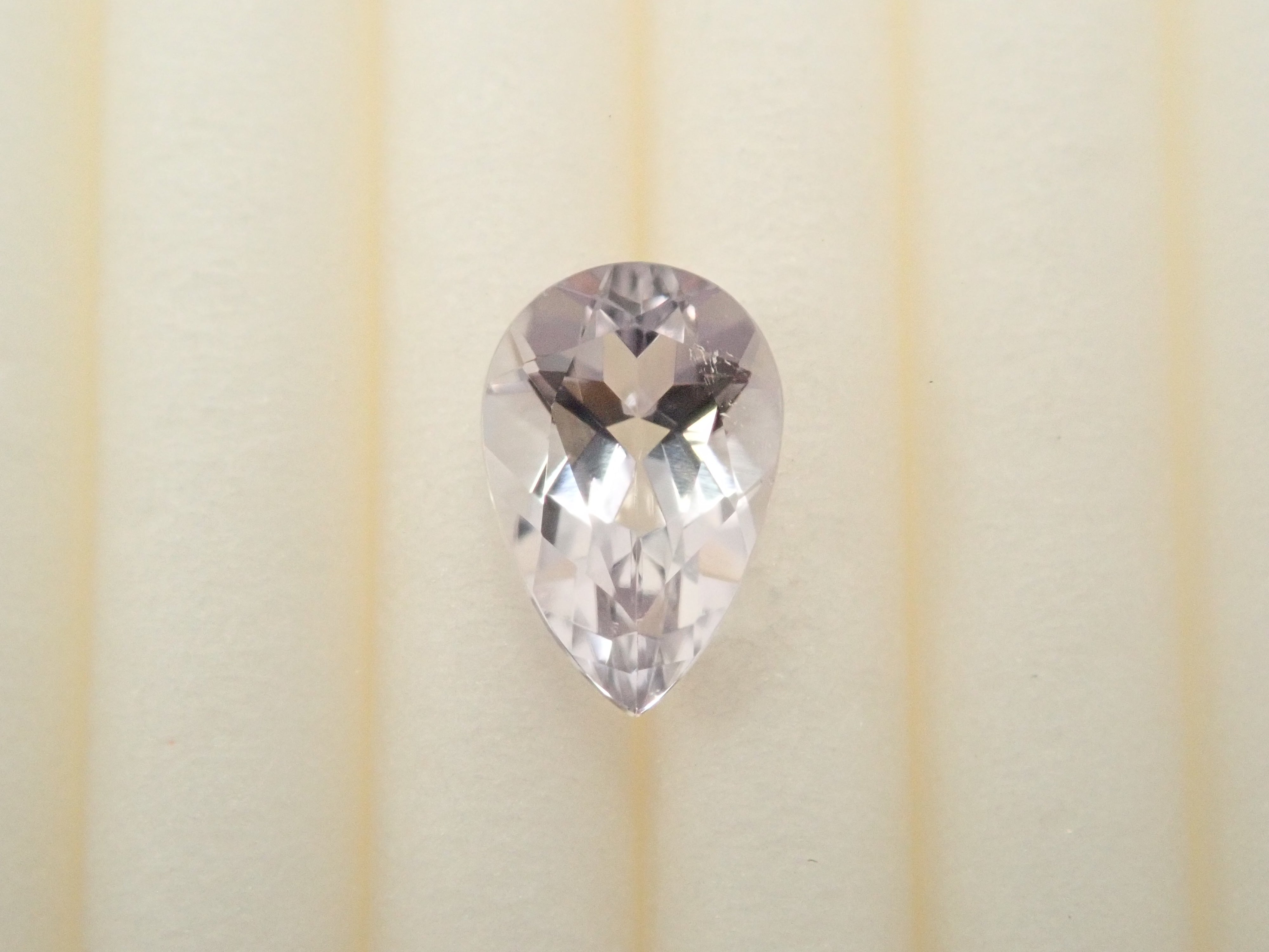 【12562018掲載】ブラジル産ヘルデライト 0.509ctルース