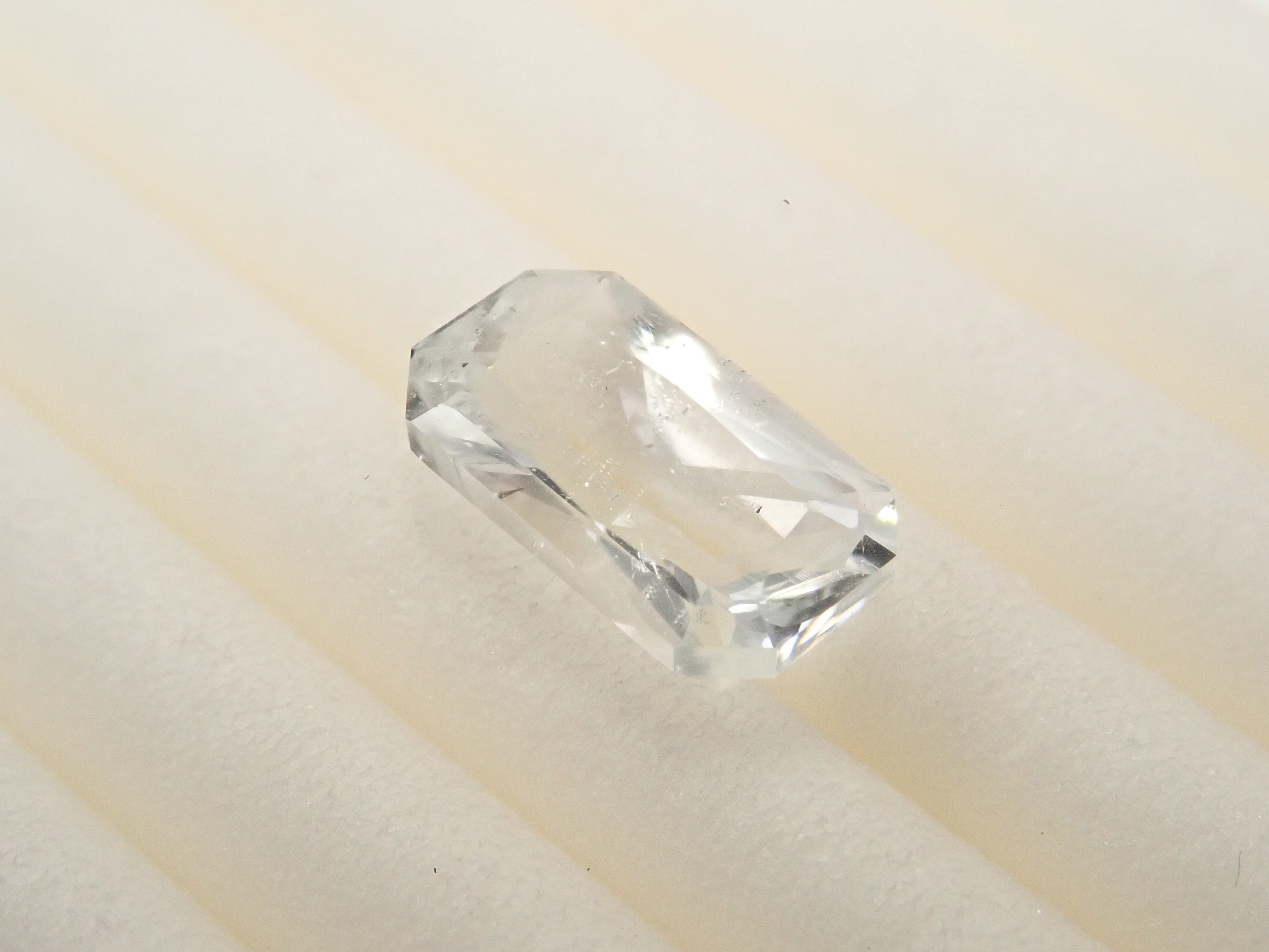 【12562020掲載】アメリカ産ダトライト 0.904ctルース