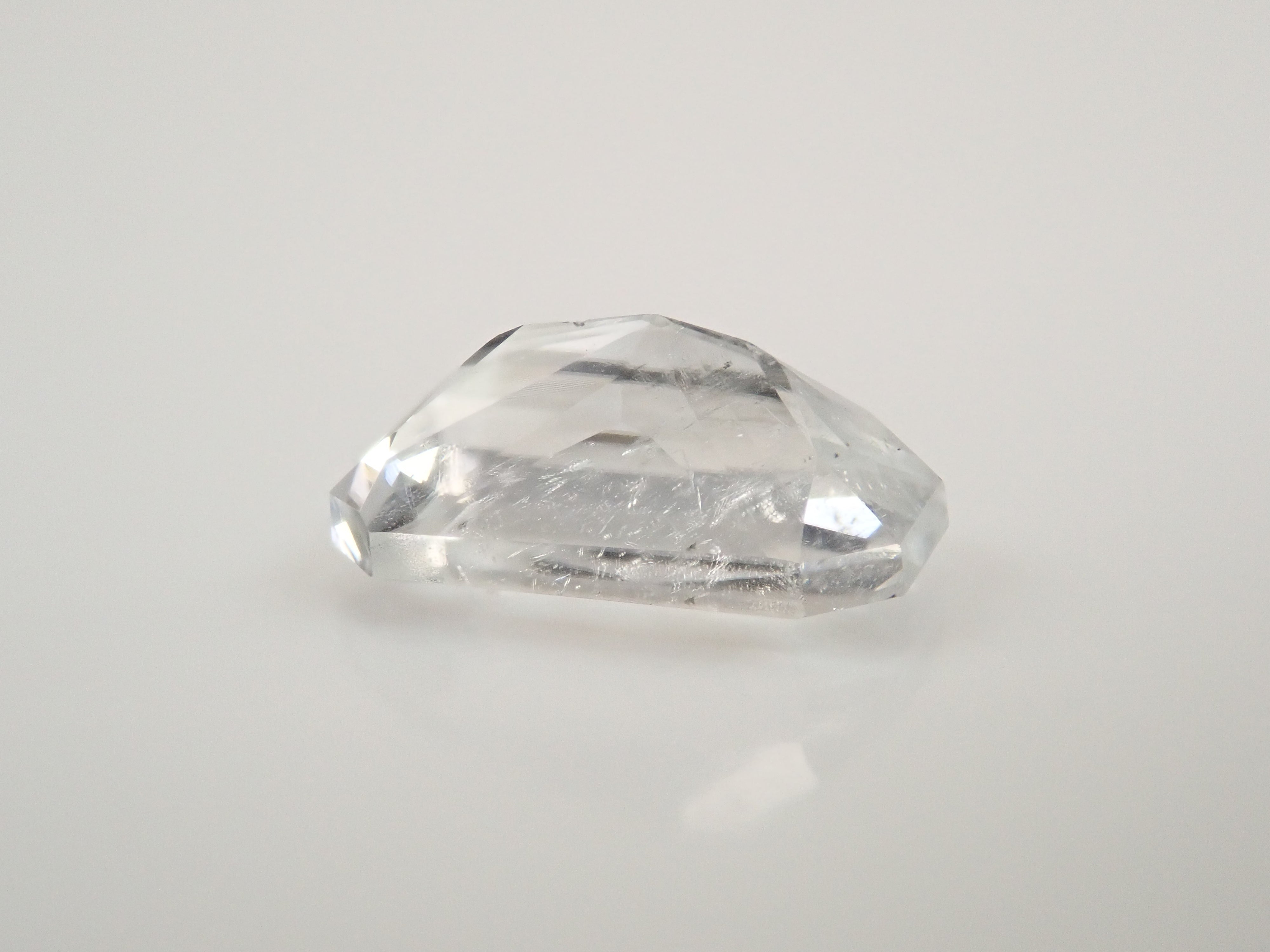 【12562020掲載】アメリカ産ダトライト 0.904ctルース