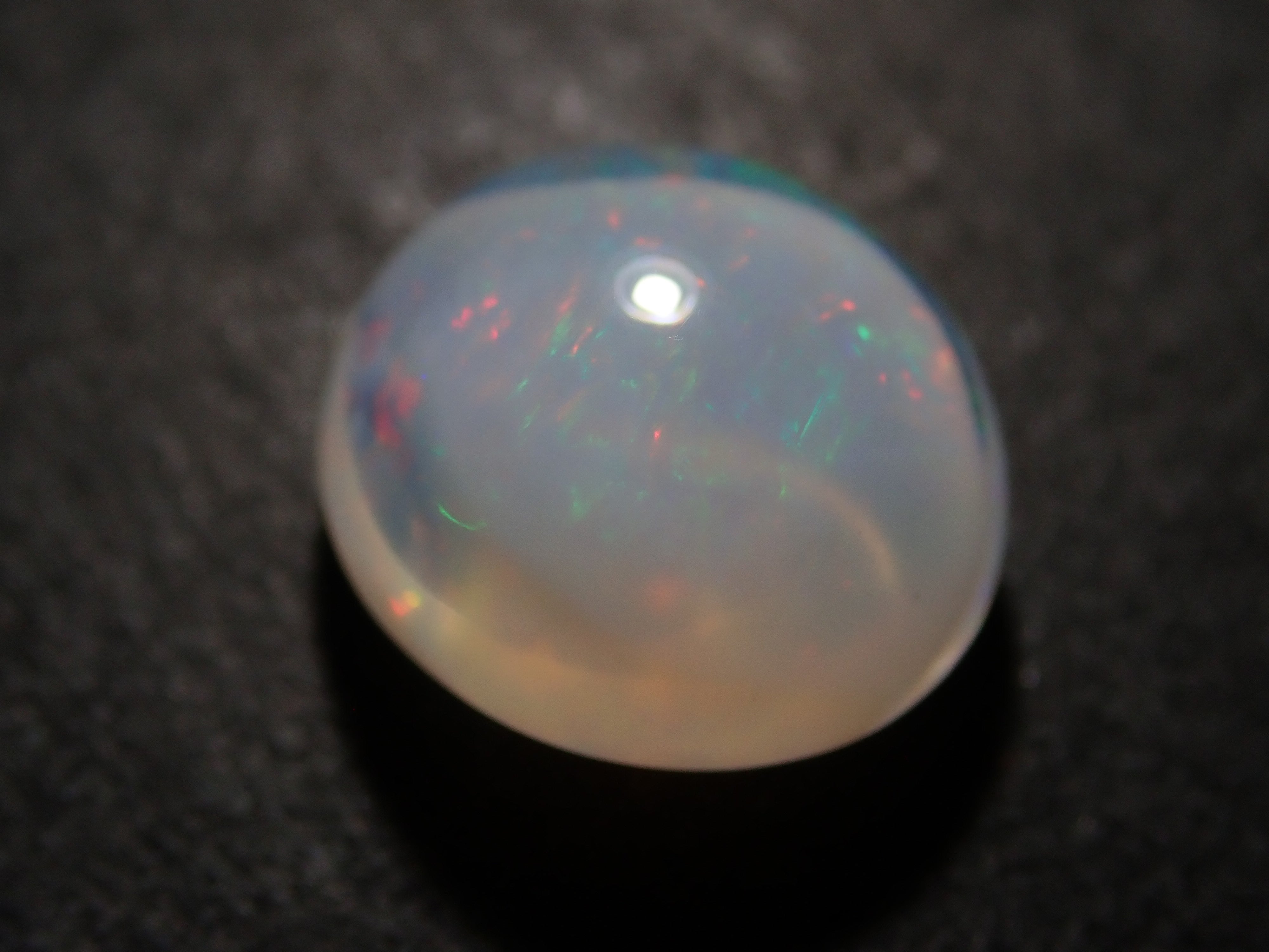 【12561999掲載】メキシコ産エッグインオパール 2.125ctルース