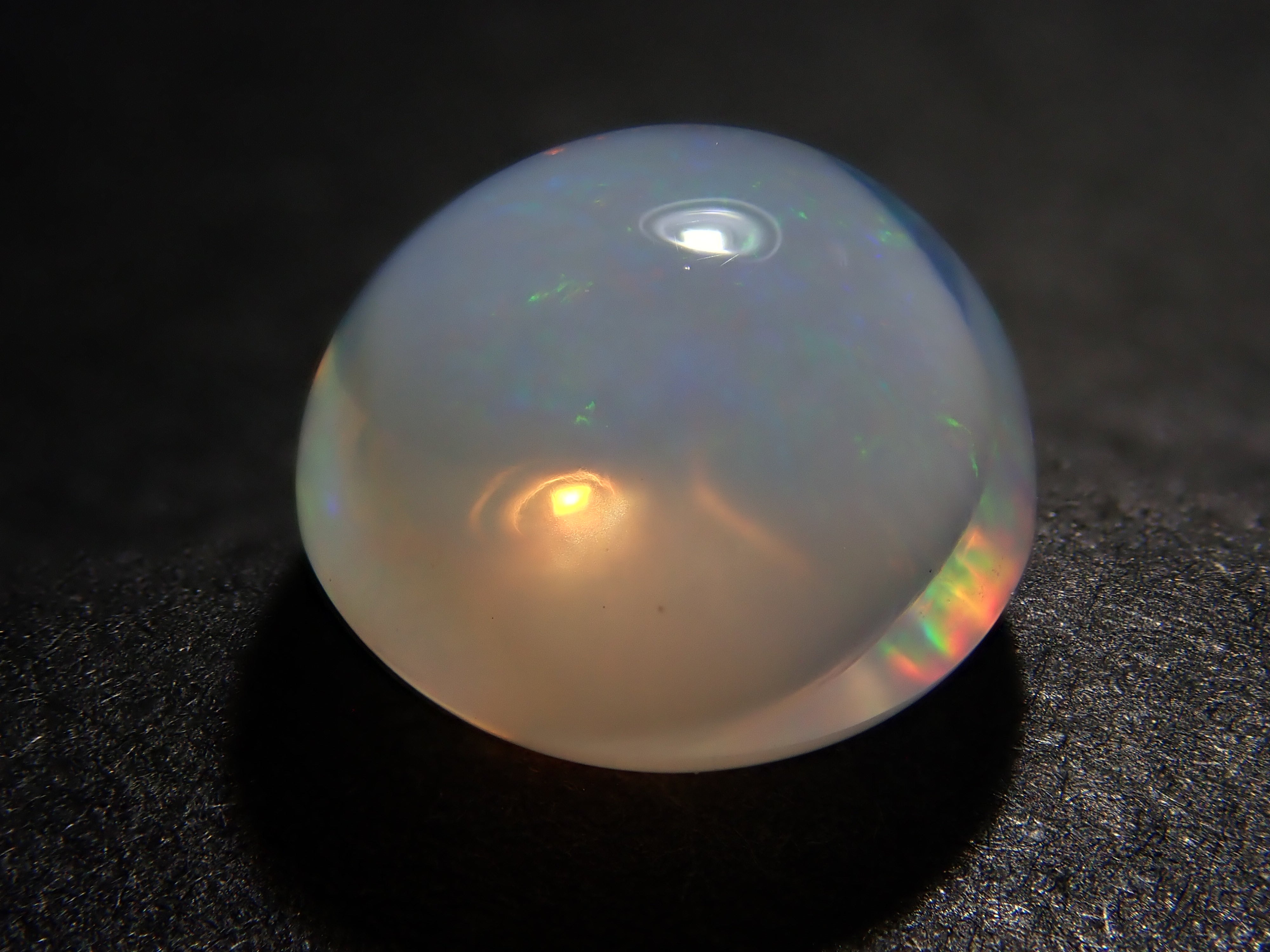 【12561999掲載】メキシコ産エッグインオパール 2.125ctルース