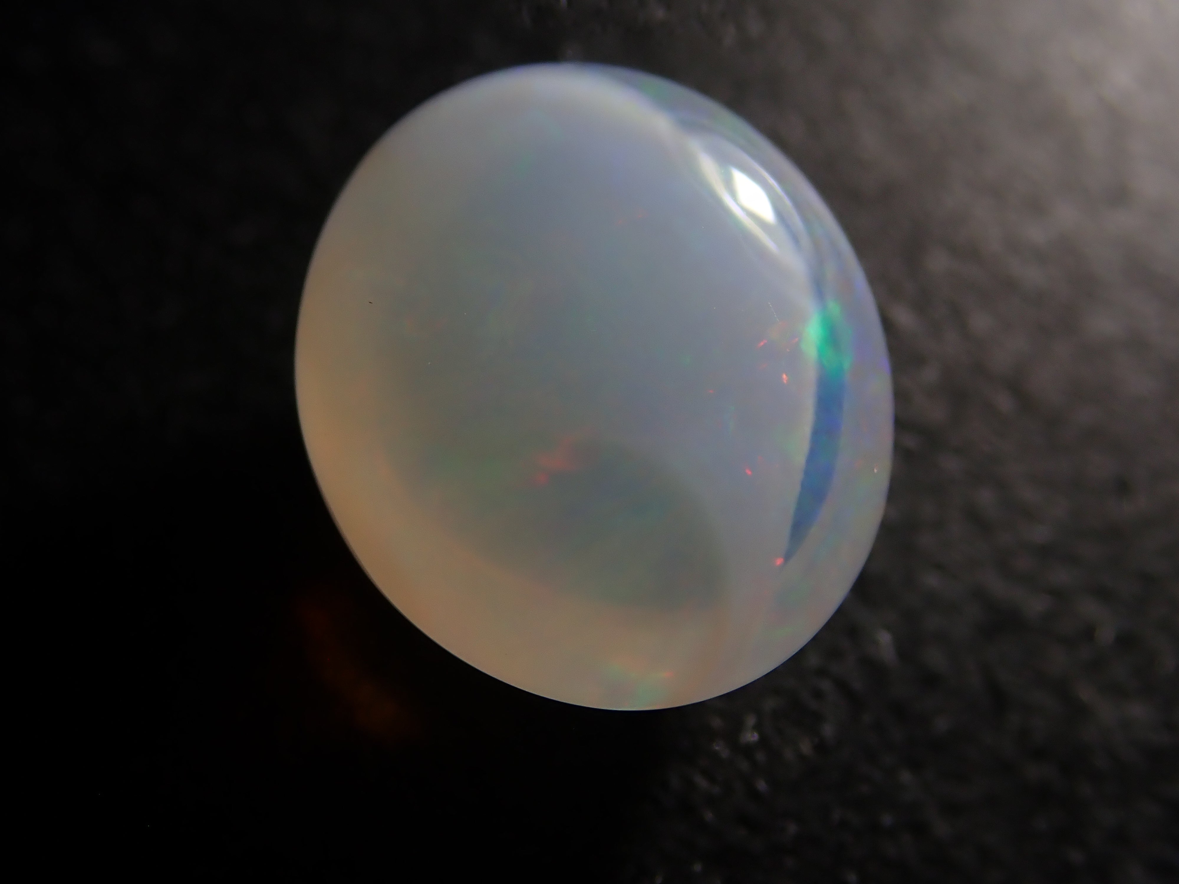 【12561999掲載】メキシコ産エッグインオパール 2.125ctルース