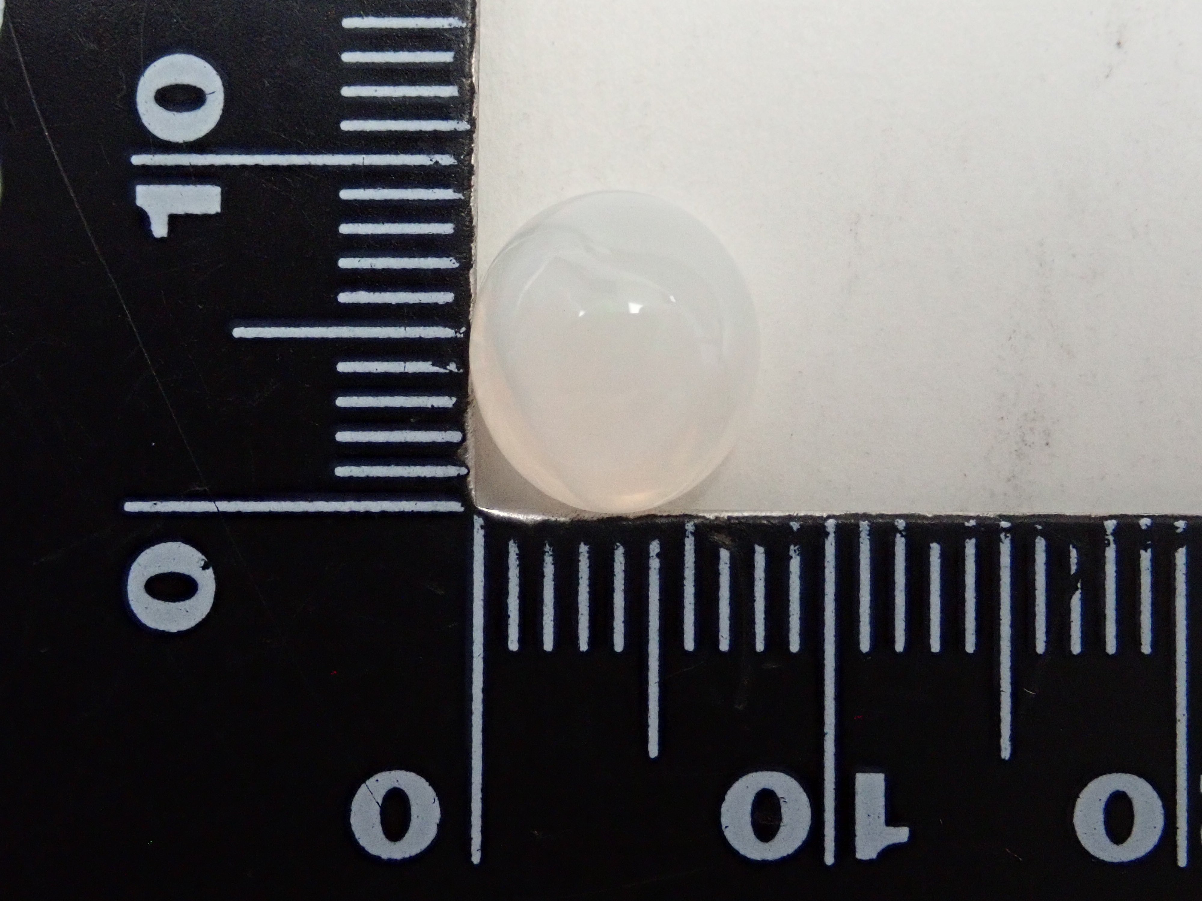 【12561999掲載】メキシコ産エッグインオパール 2.125ctルース