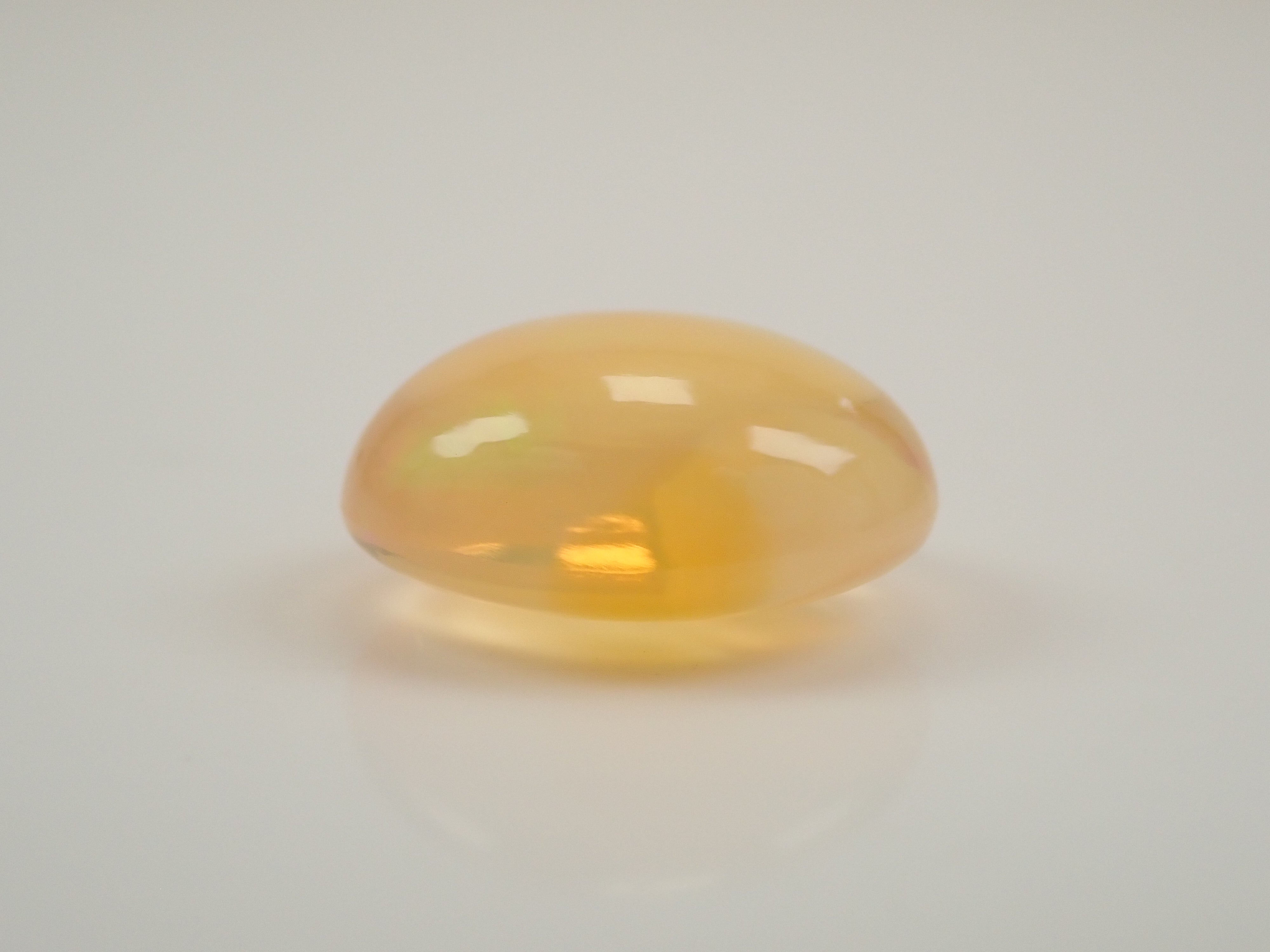 【12562000掲載】メキシコ産エッグインオパール 4.879ctルース