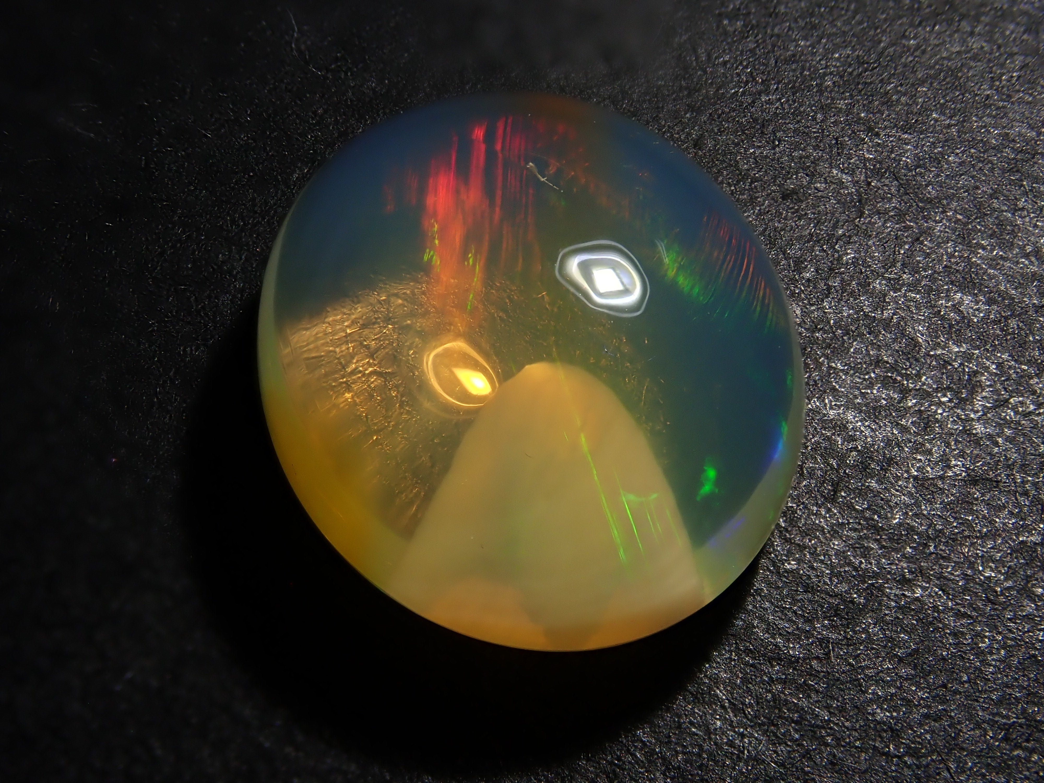 【12562000掲載】メキシコ産エッグインオパール 4.879ctルース