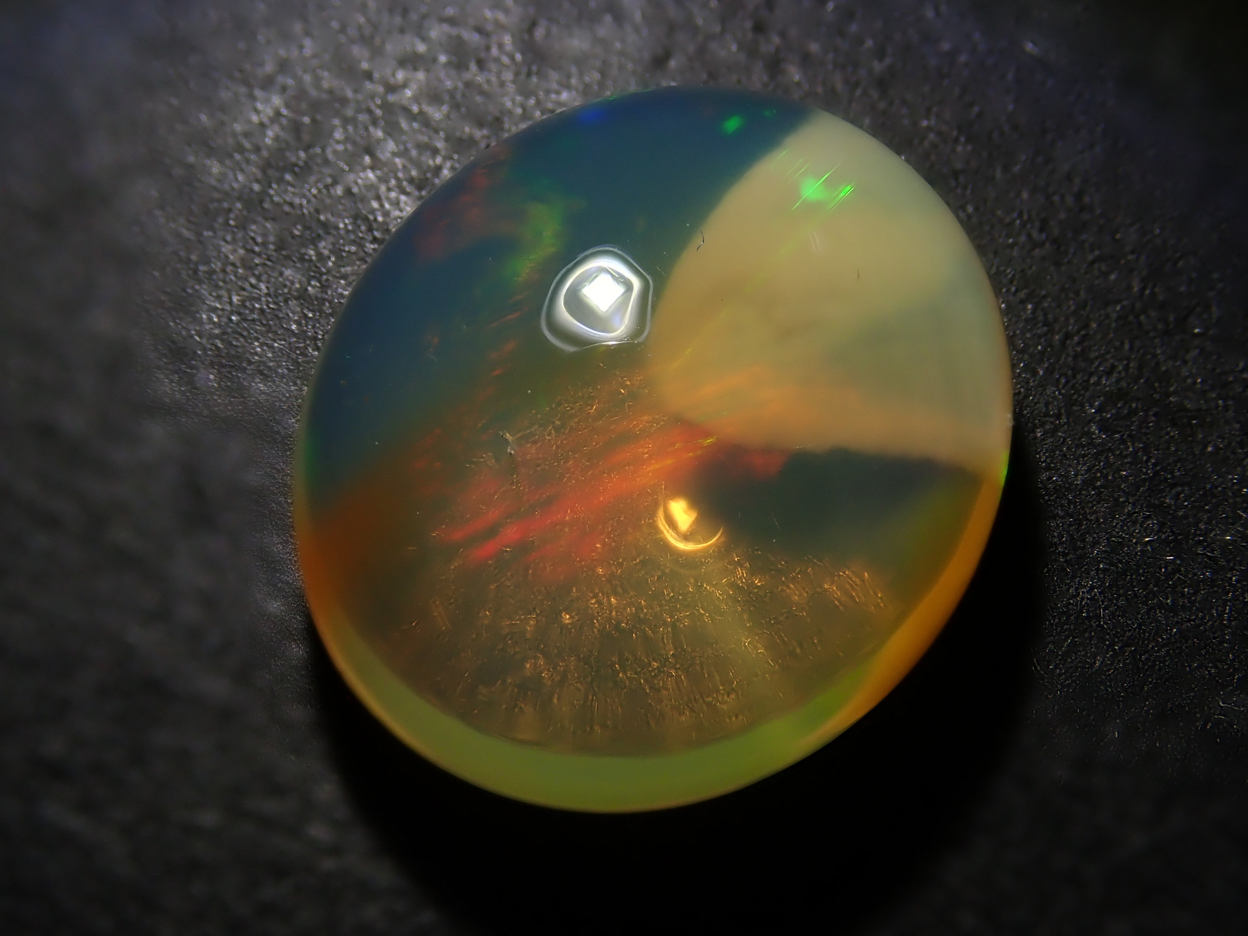 【12562000掲載】メキシコ産エッグインオパール 4.879ctルース