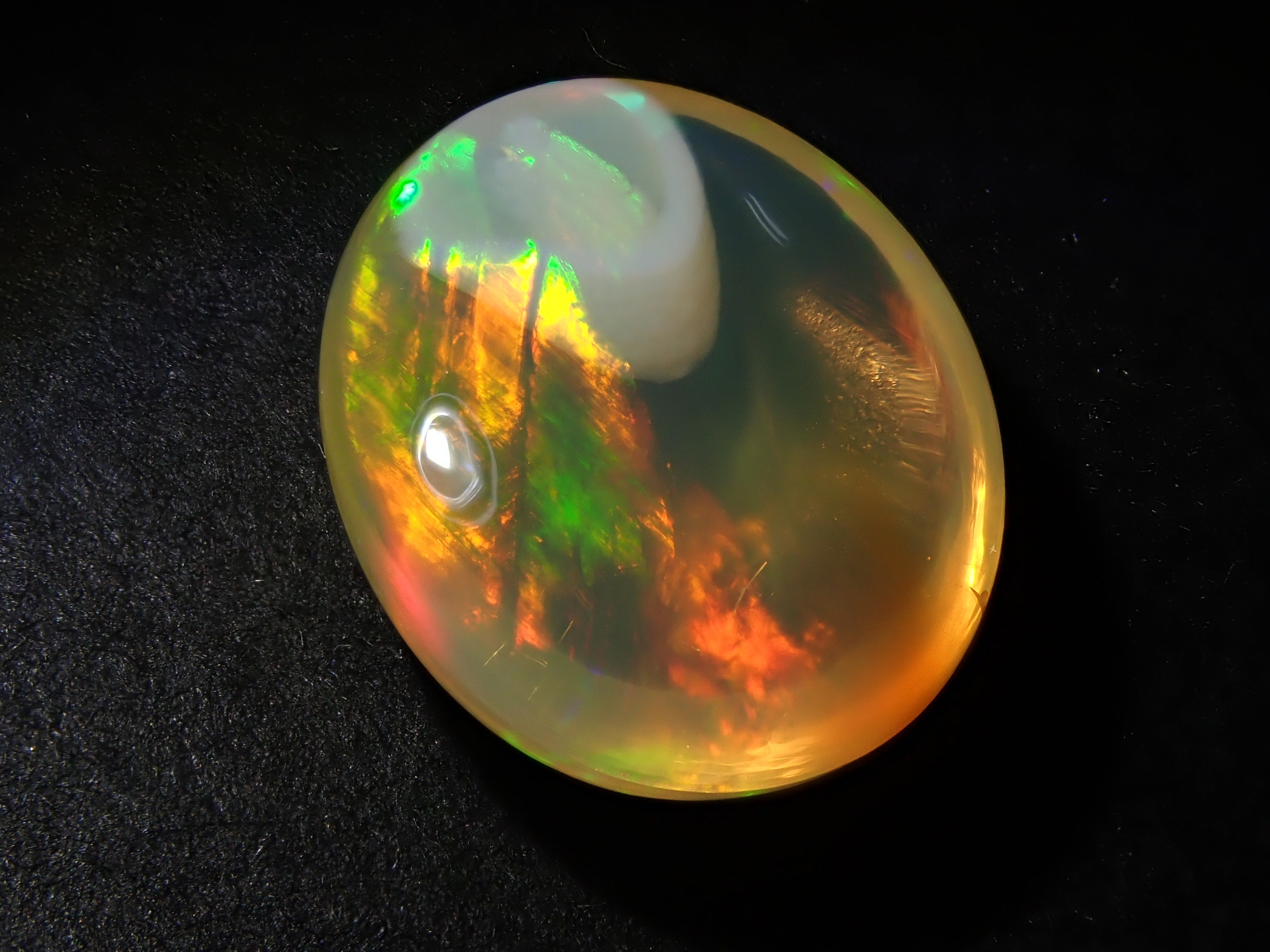 【12562000掲載】メキシコ産エッグインオパール 4.879ctルース