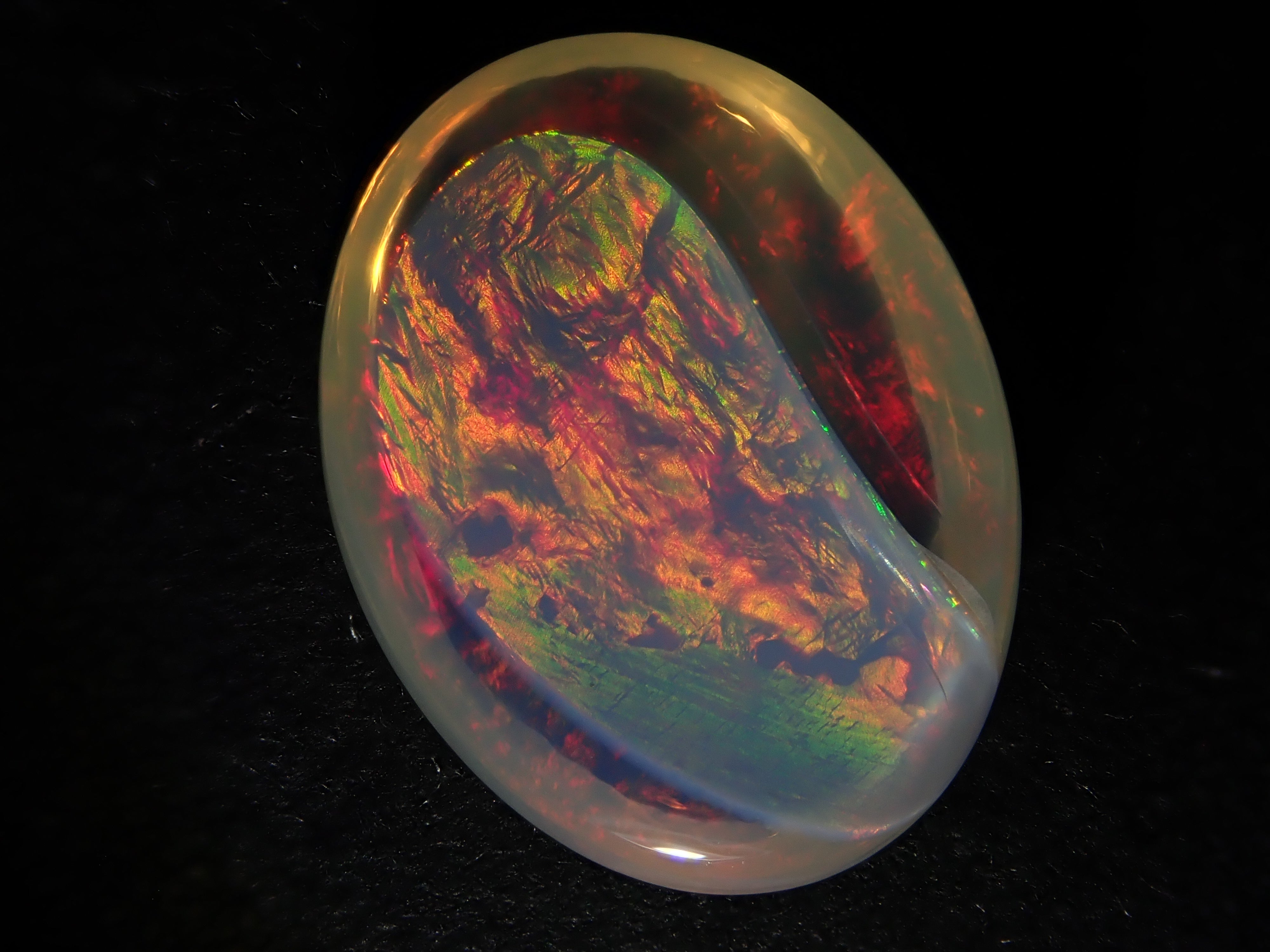 【12562001掲載】メキシコ産エッグインオパール 3.195ctルース