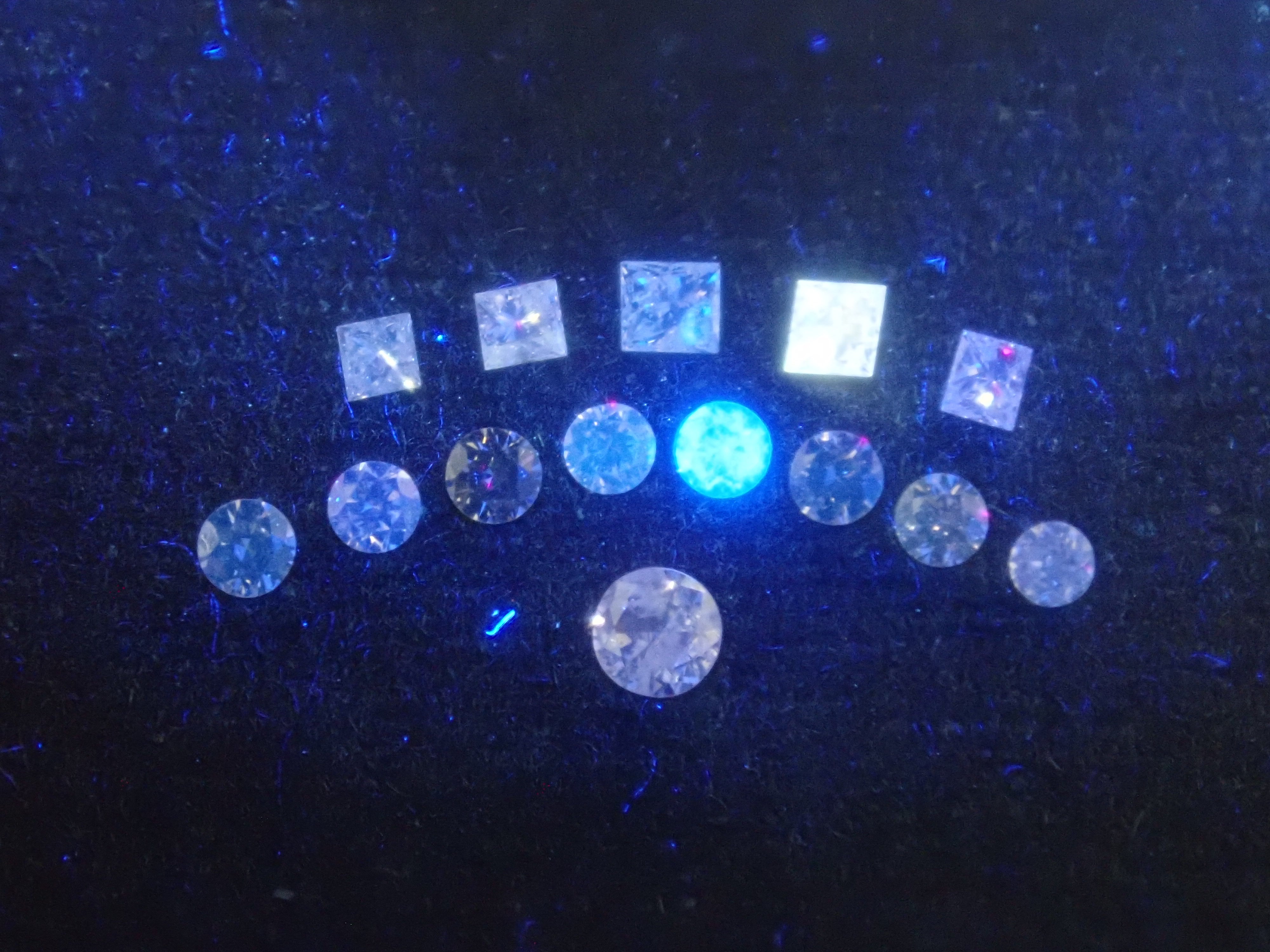 【3/1 22時販売】《限定15石》通常39,800円のFANCYカラーのピンクダイヤ含むピンクダイヤモンド1石ルース《複数購入割引有》