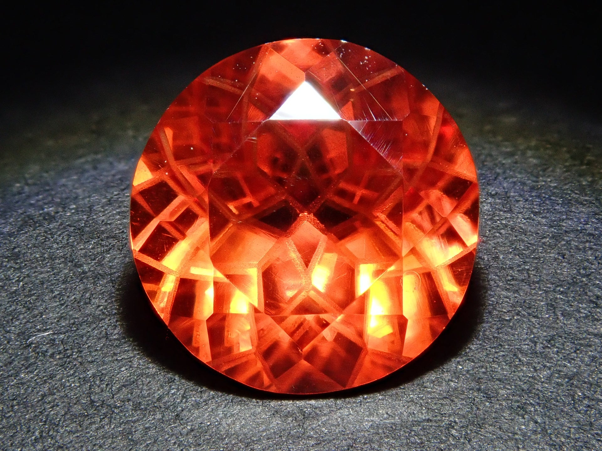 P2299084.jpg?v=1709253966&  